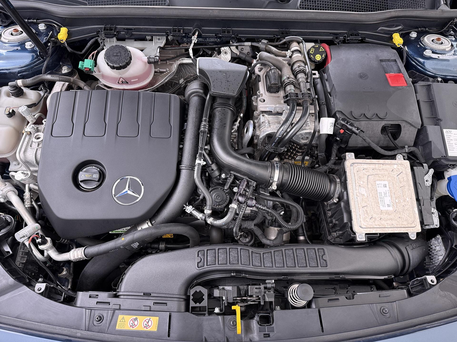 Mercedes-Benz A-klasse 250 e Premium 18