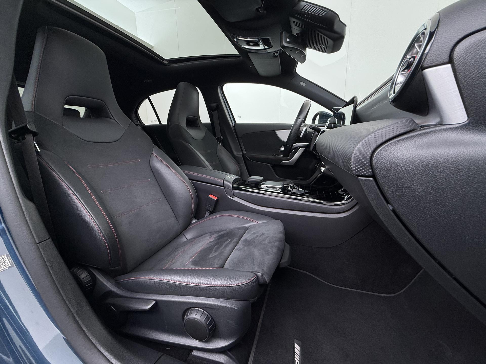 Mercedes-Benz A-klasse 250 e Premium 44