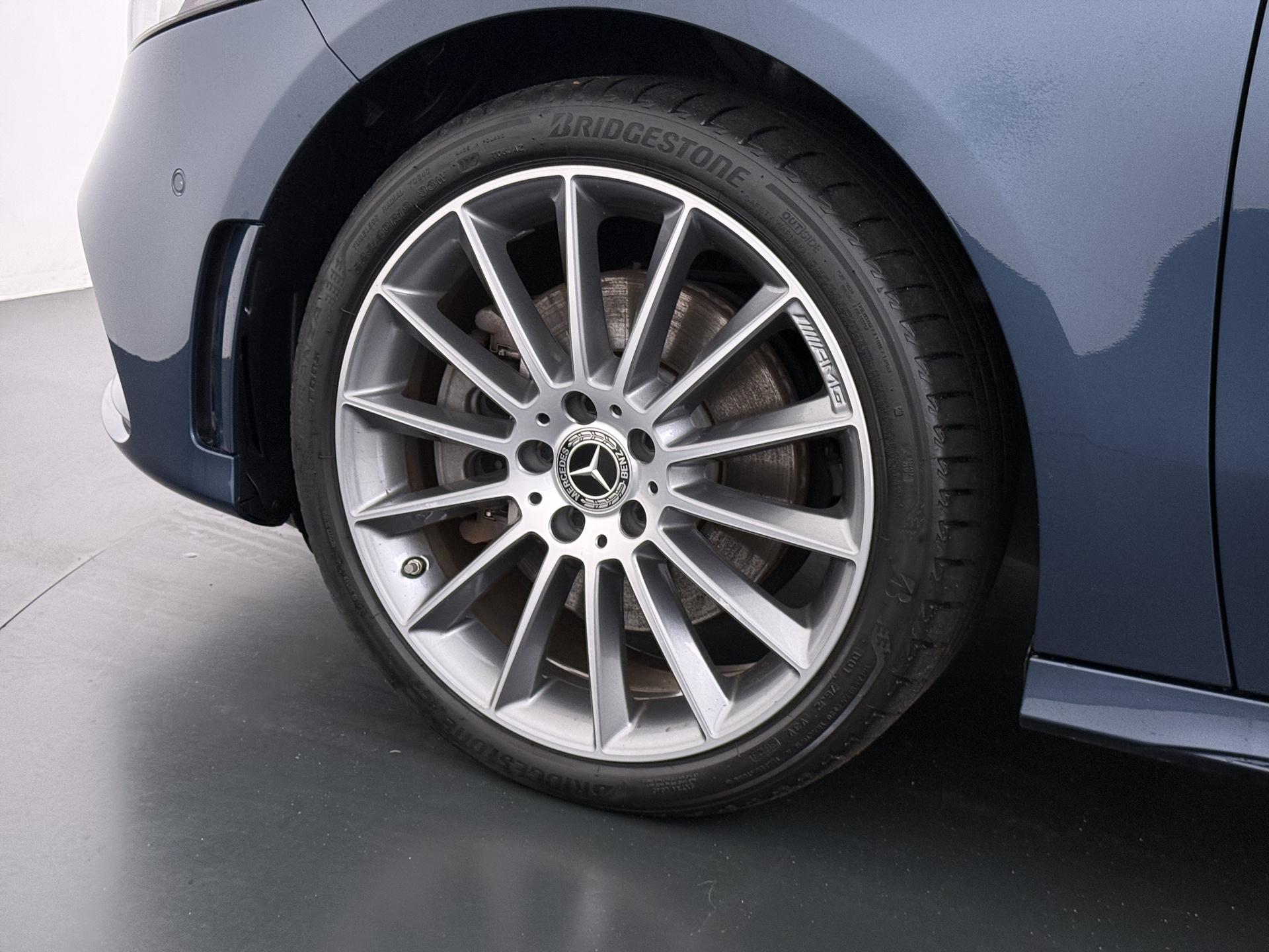 Mercedes-Benz A-klasse 250 e Premium 5