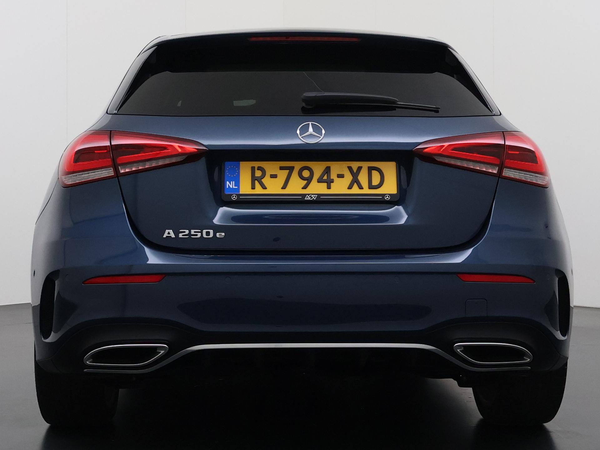 Mercedes-Benz A-klasse 250 e Premium 6