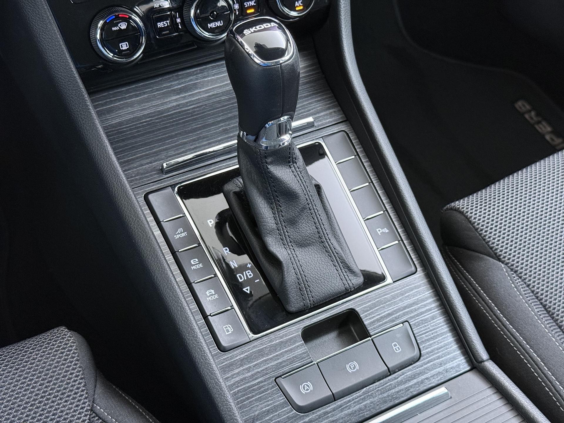 Skoda Superb Combi 1.4 TSI iV Business Edition Plus 10