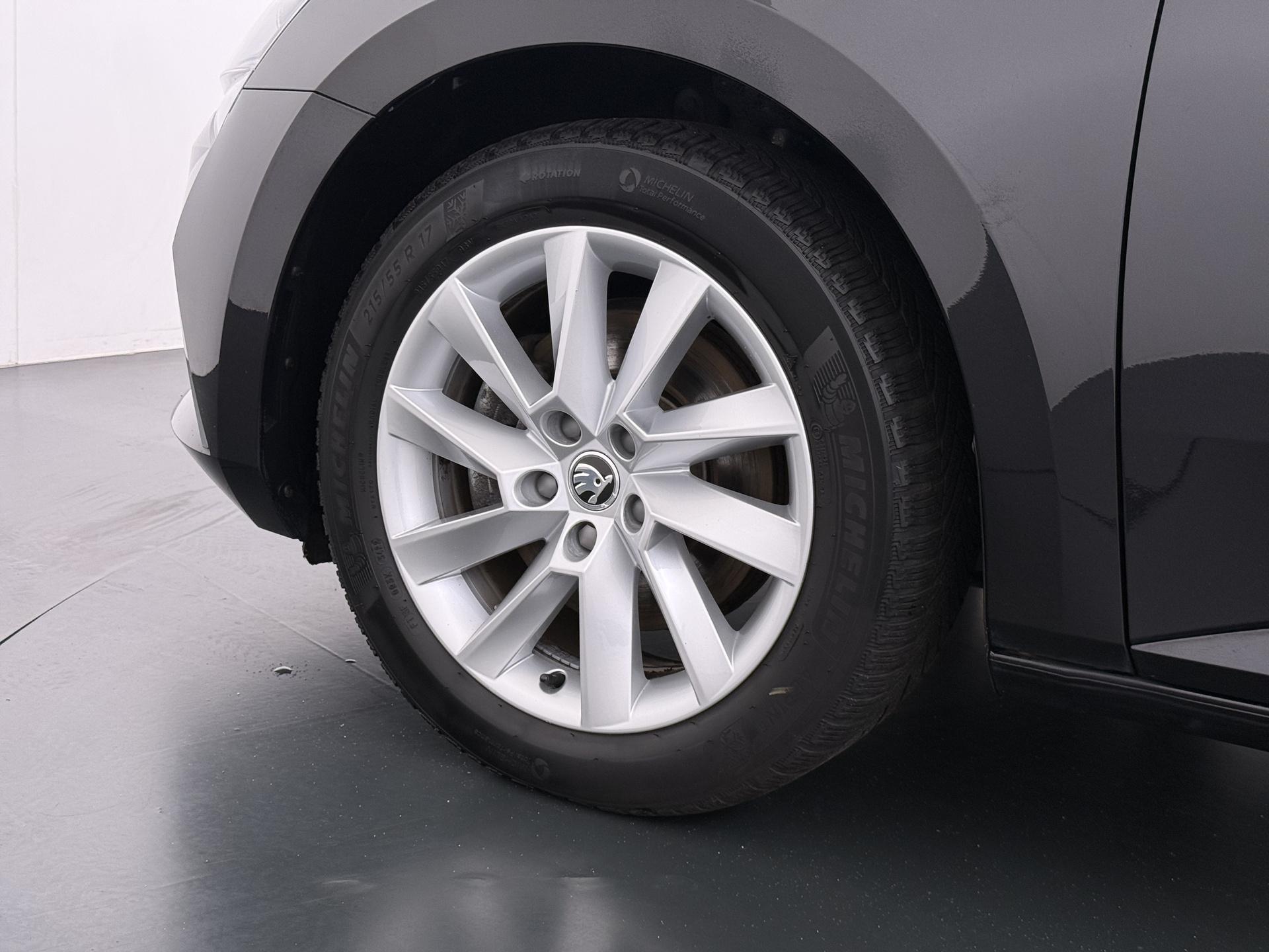 Skoda Superb Combi 1.4 TSI iV Business Edition Plus 17