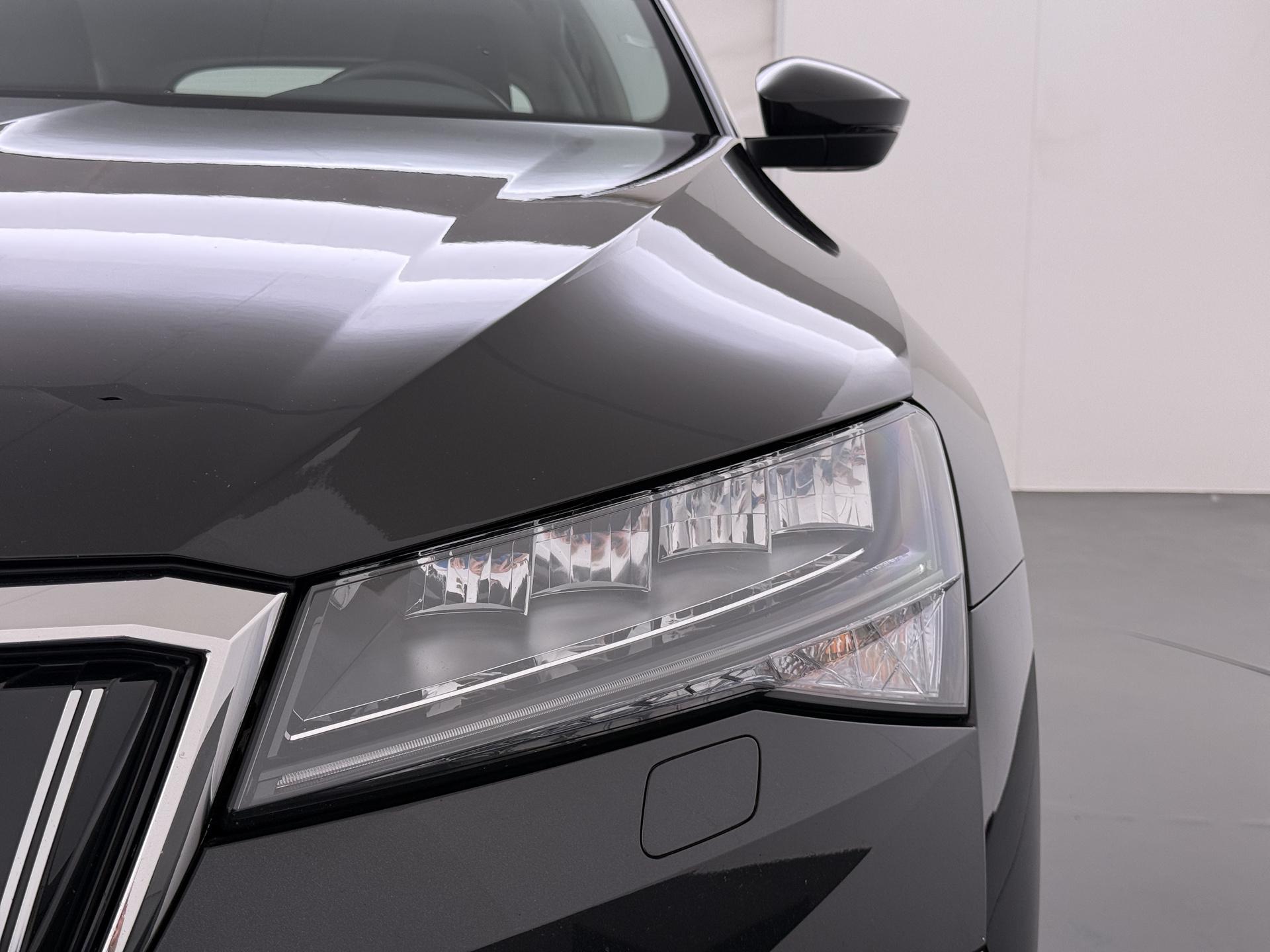 Skoda Superb Combi 1.4 TSI iV Business Edition Plus 18