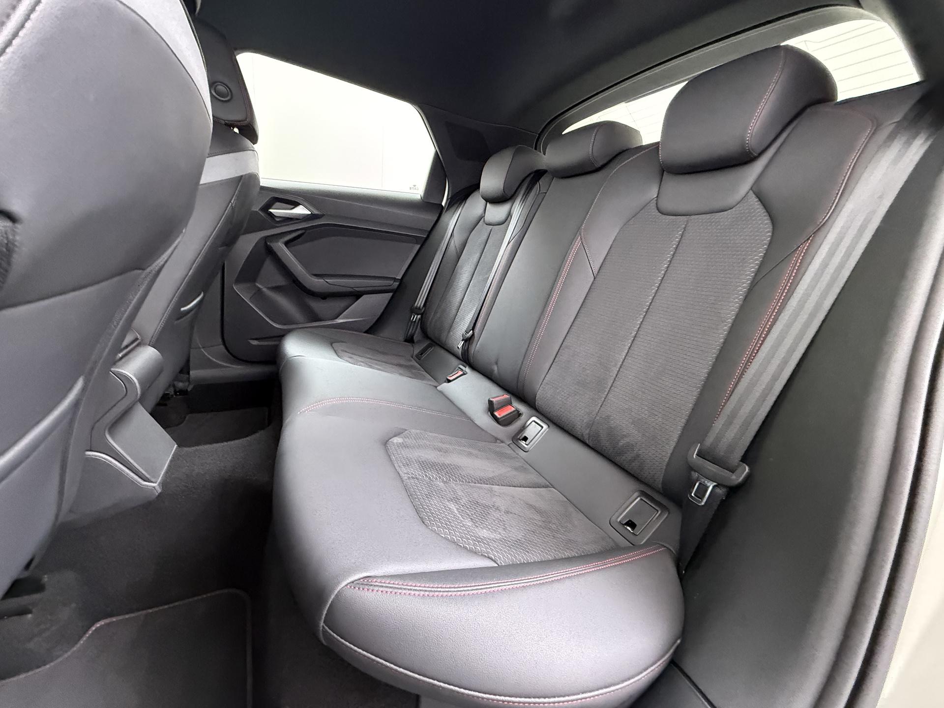 Audi A1 Sportback 40 TFSI S Line edition one 14