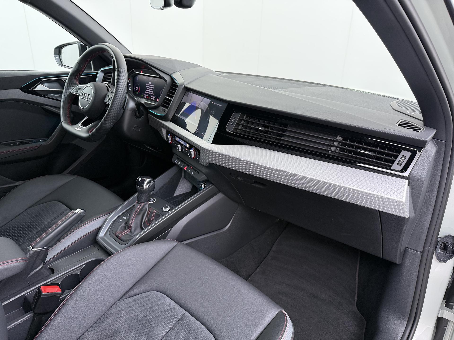 Audi A1 Sportback 40 TFSI S Line edition one 31
