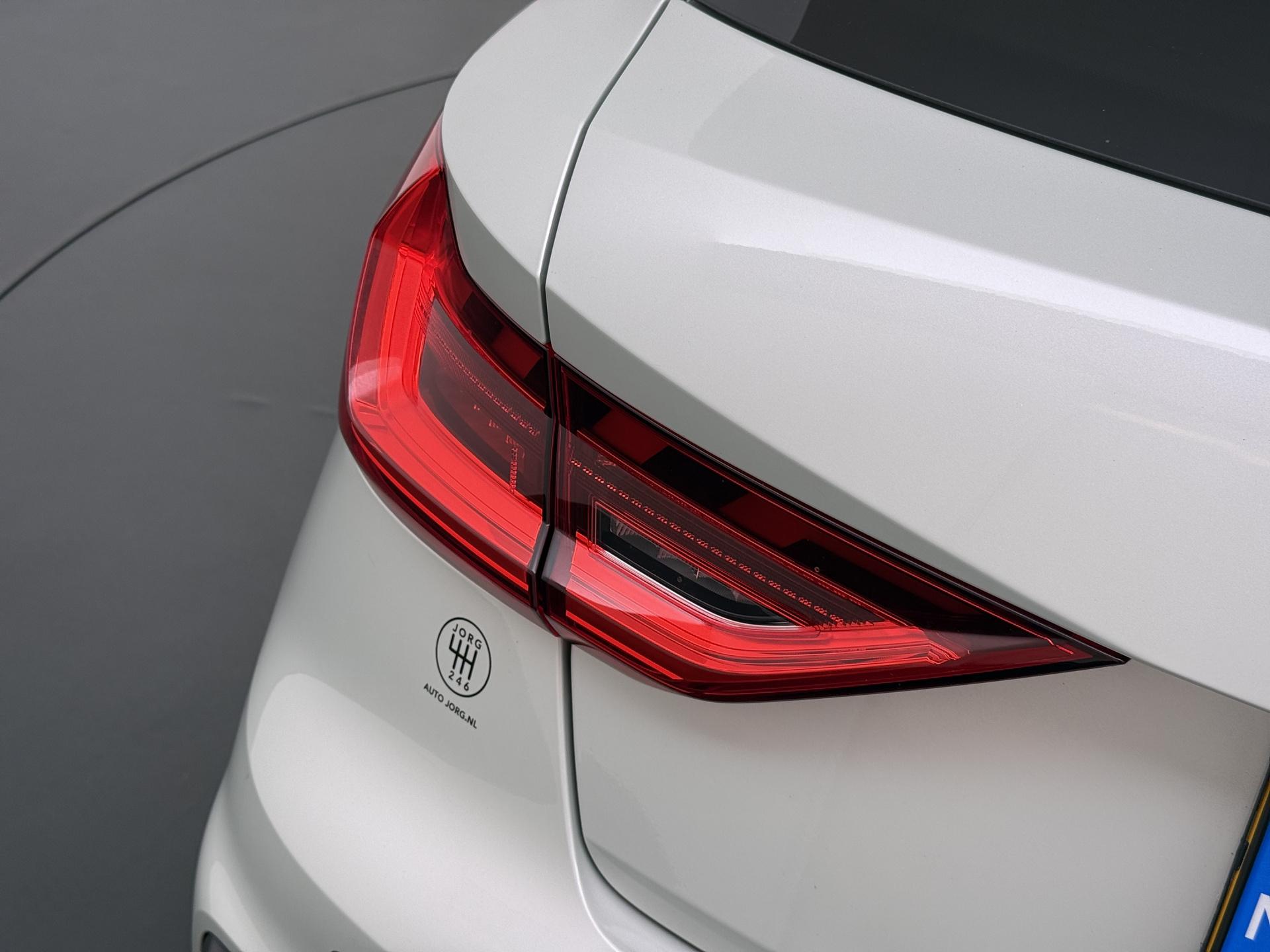 Audi A1 Sportback 40 TFSI S Line edition one 4