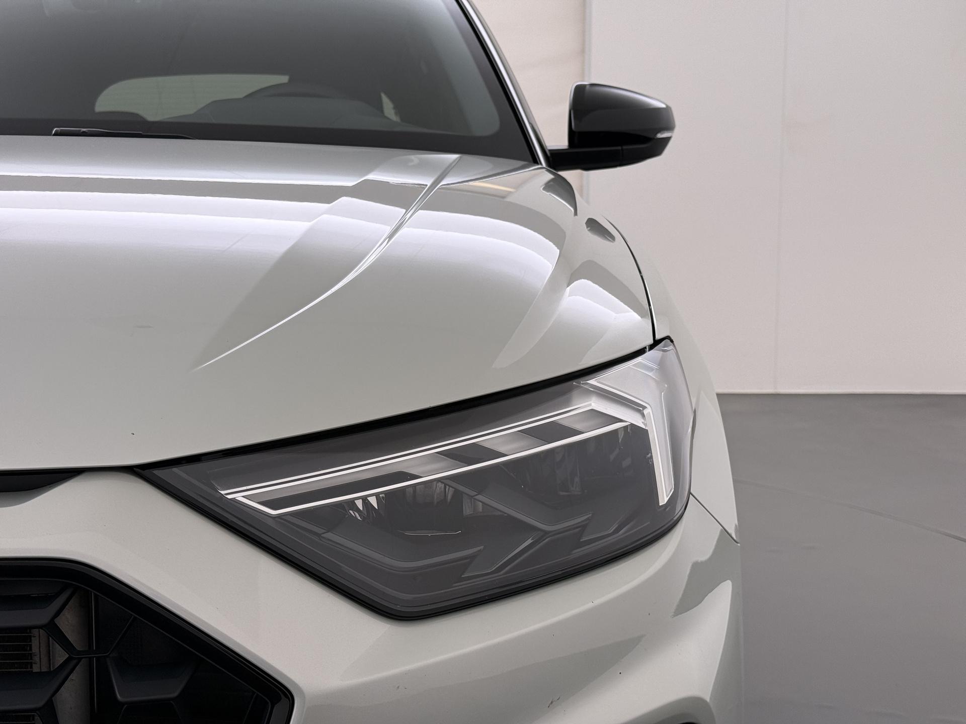 Audi A1 Sportback 40 TFSI S Line edition one 8