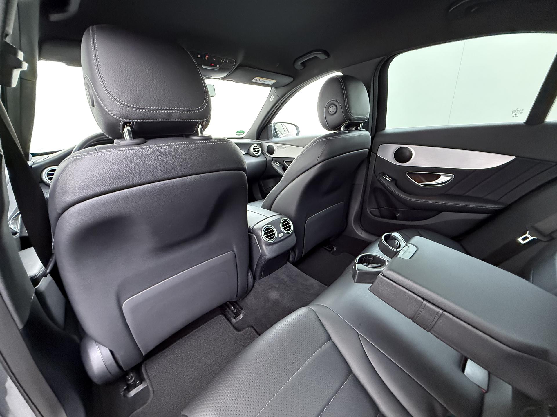 Mercedes-Benz C-klasse 180 Business Solution AMG 16