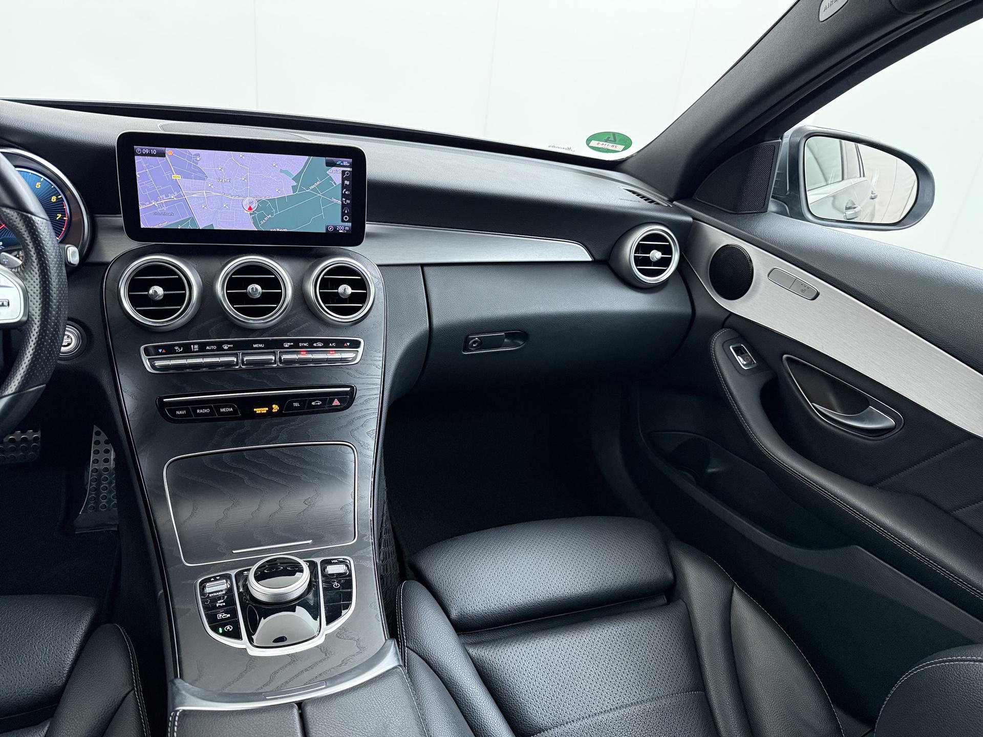 Mercedes-Benz C-klasse 180 Business Solution AMG 21