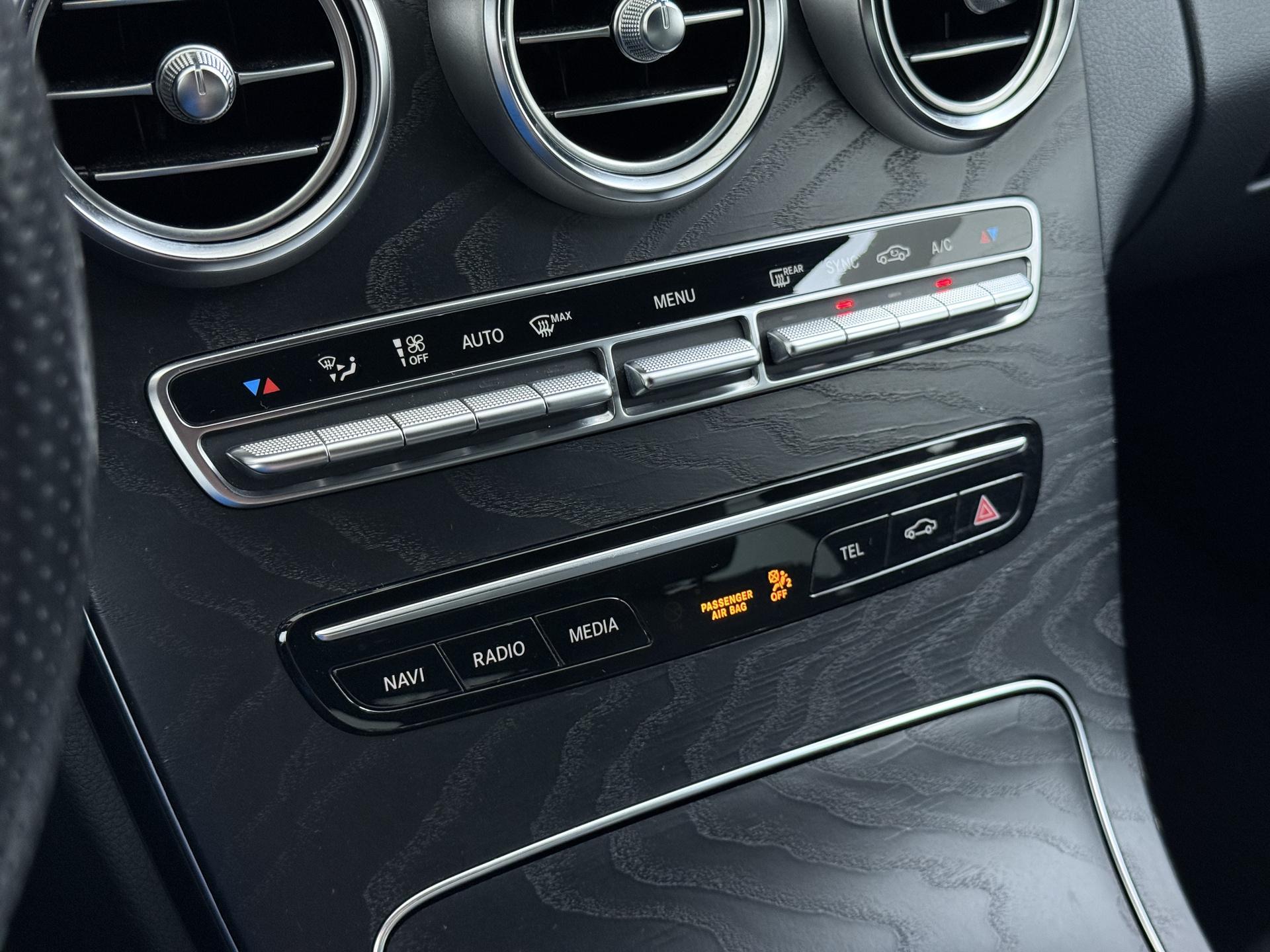Mercedes-Benz C-klasse 180 Business Solution AMG 35