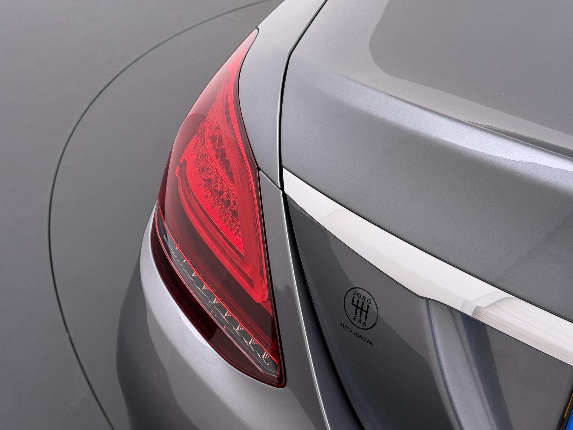 Mercedes-Benz C-klasse 180 Business Solution AMG 4