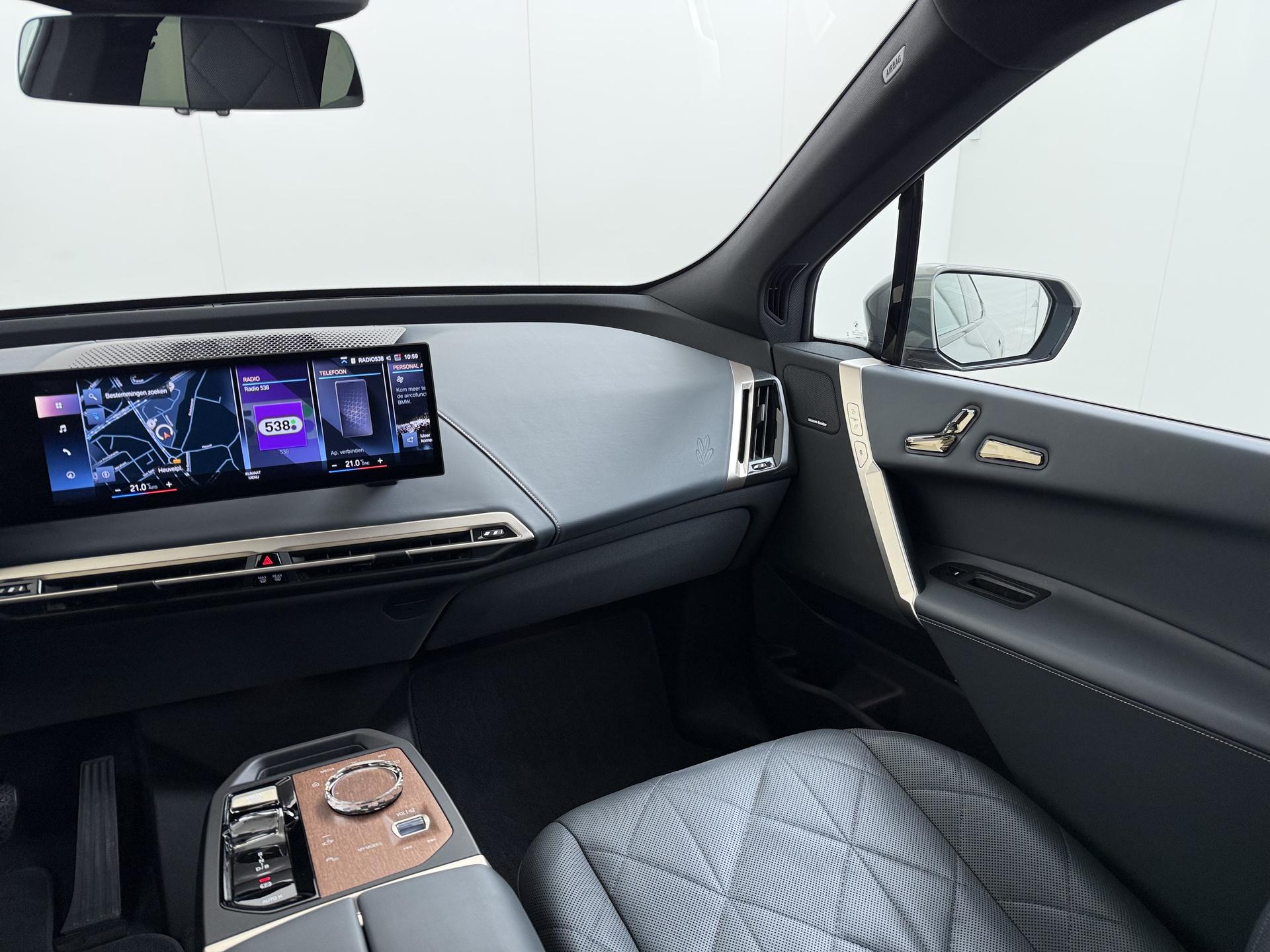 BMW iX xDrive40 High Executive 77 kWh 25