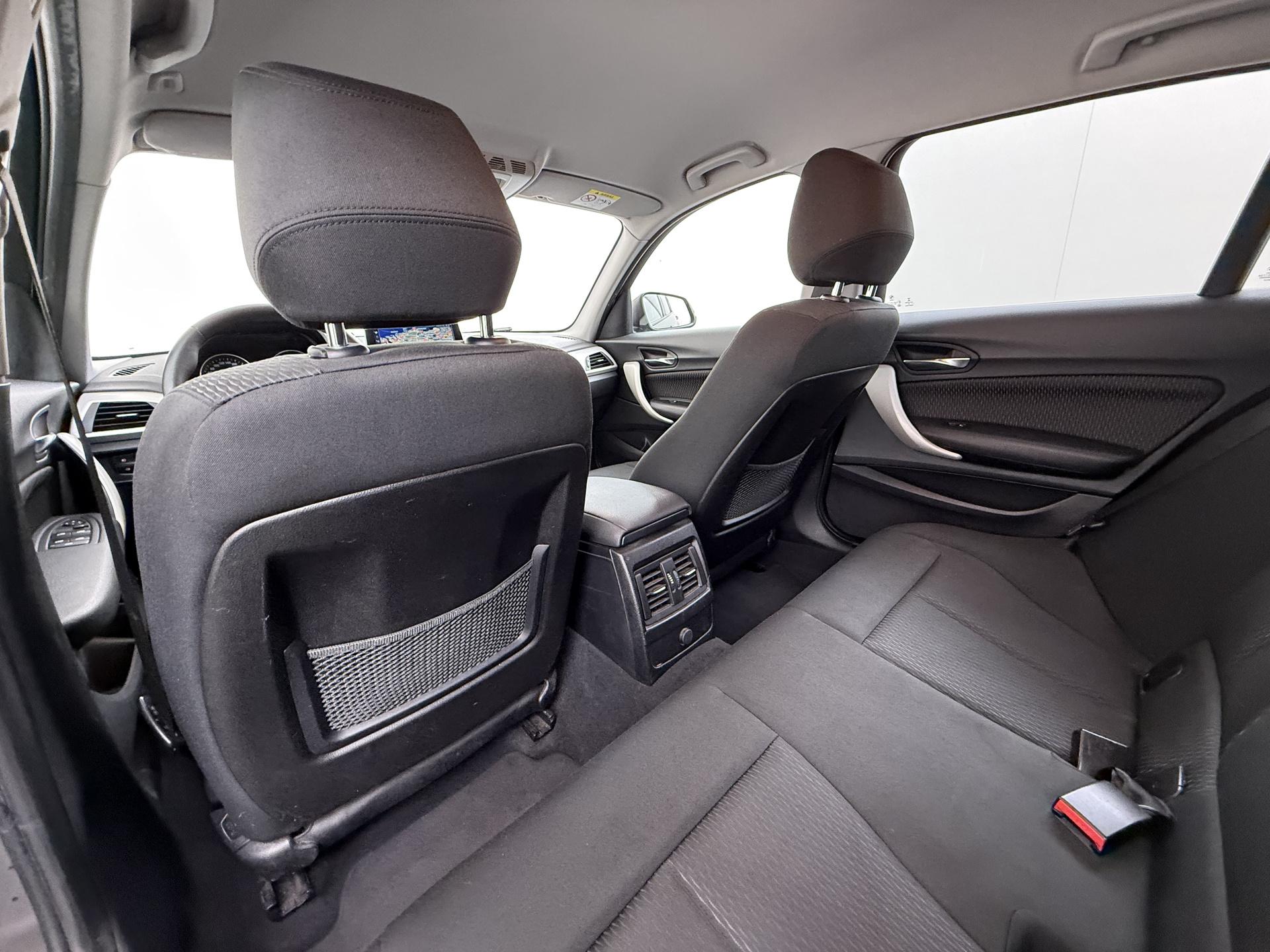 BMW 1-serie 118i Centennial Executive 13