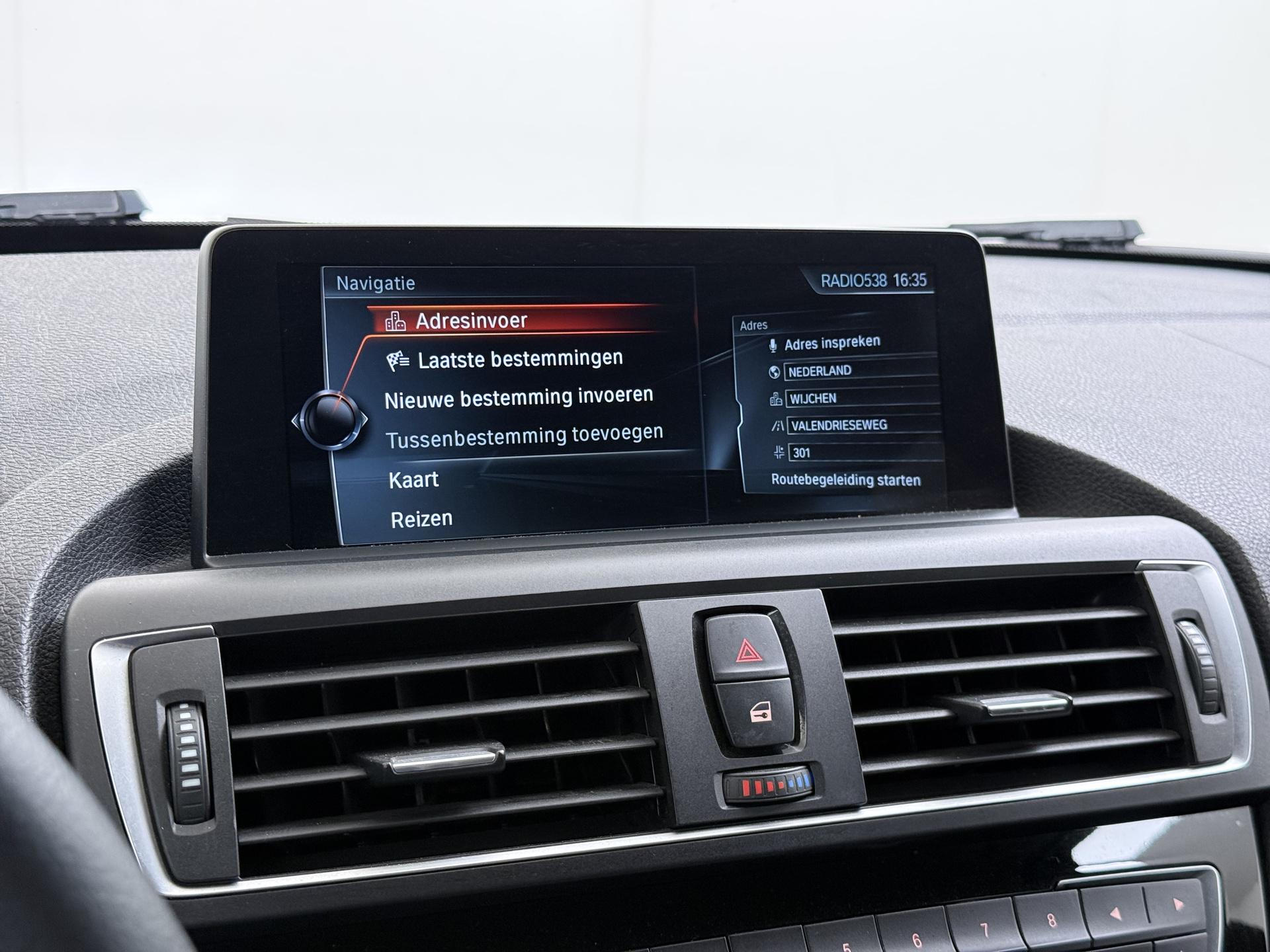 BMW 1-serie 118i Centennial Executive 27