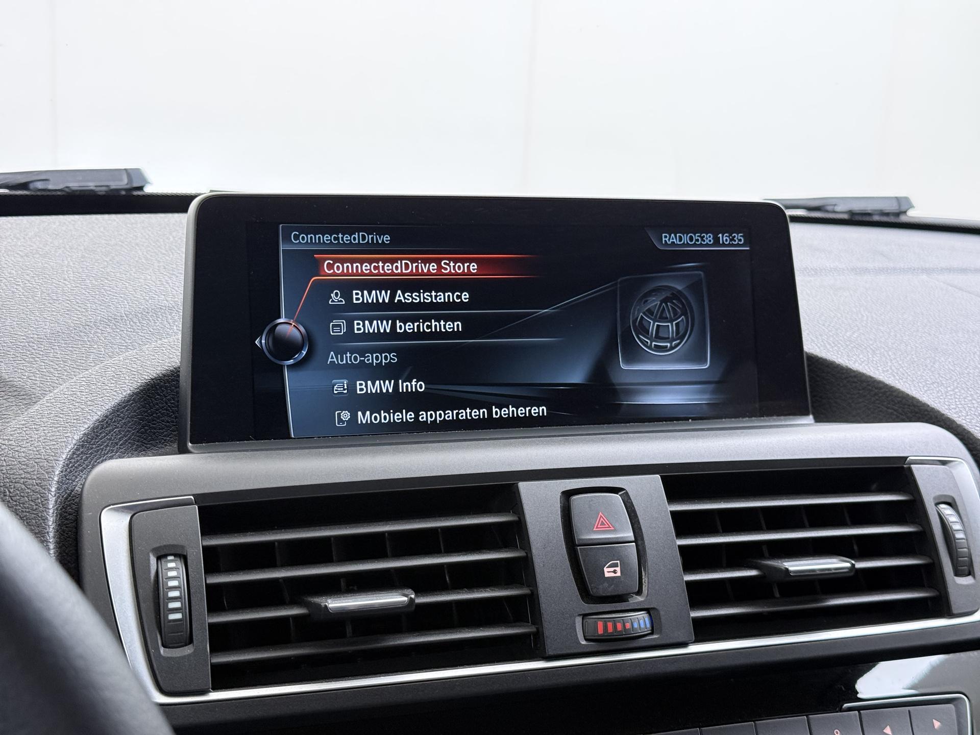 BMW 1-serie 118i Centennial Executive 29
