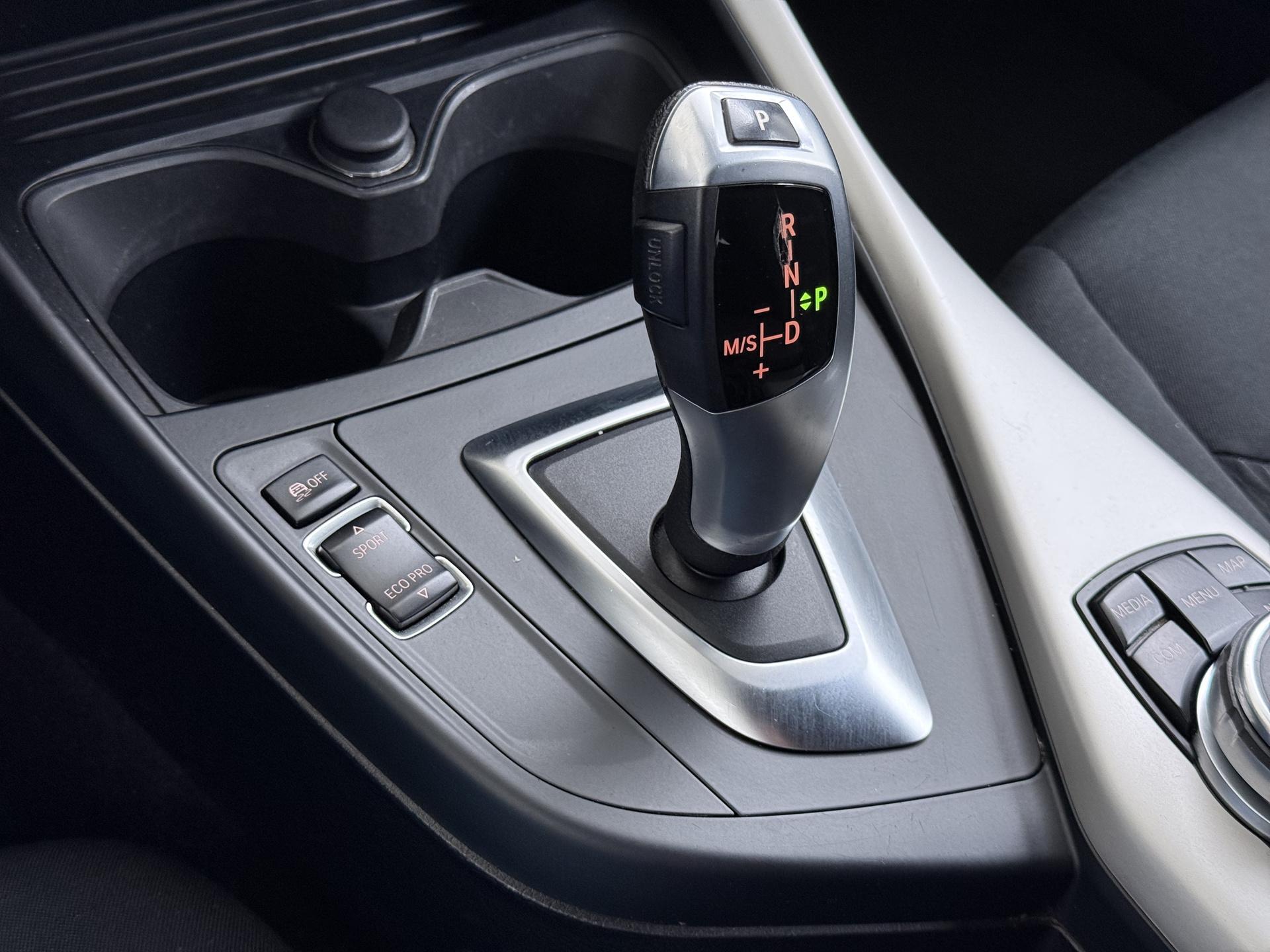 BMW 1-serie 118i Centennial Executive 33