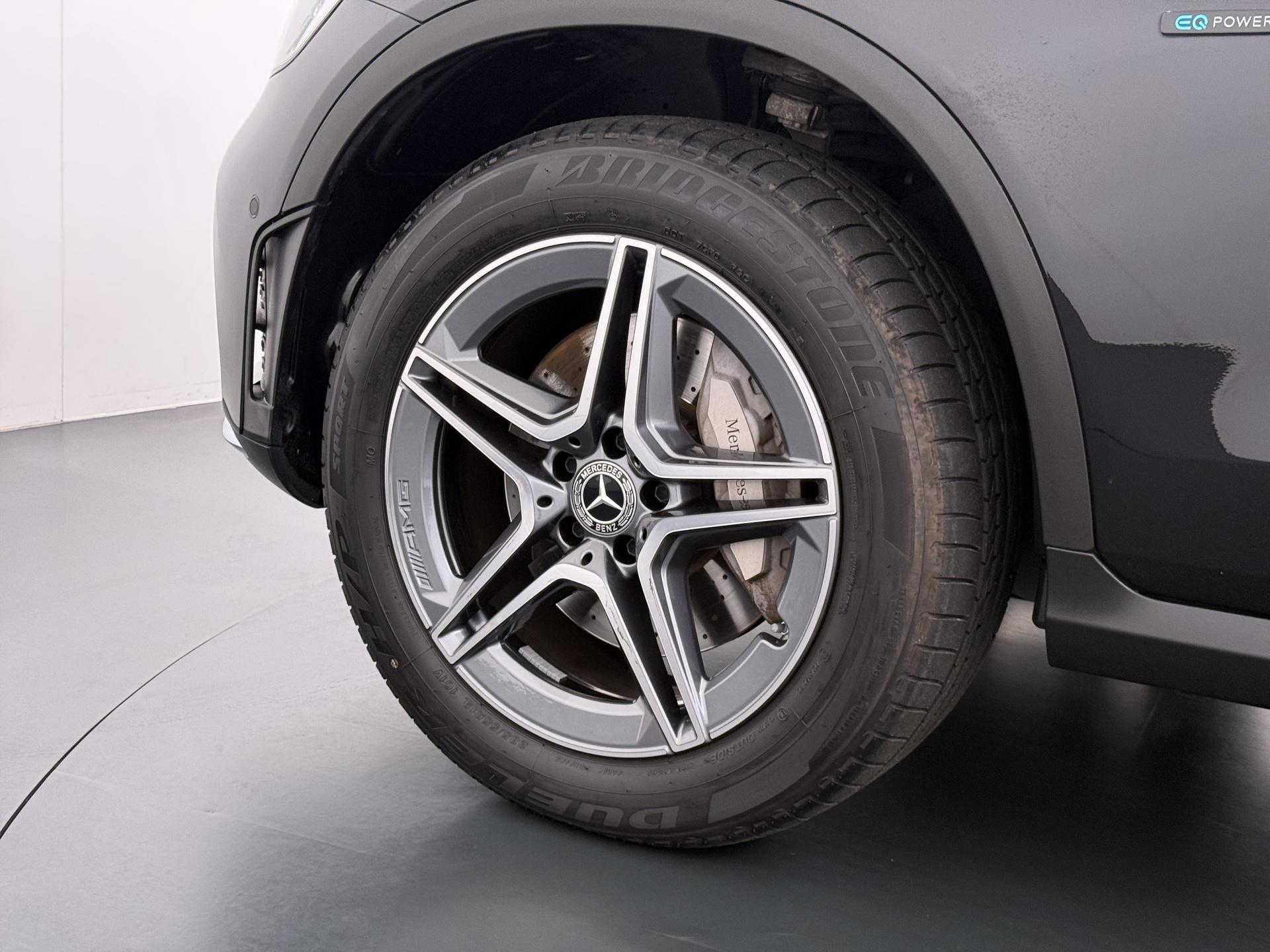 Mercedes-Benz GLC-klasse 300e 4MATIC AMG Line 17