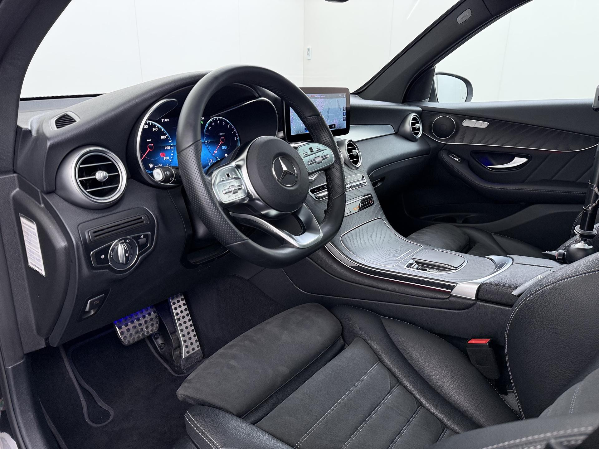 Mercedes-Benz GLC-klasse 300e 4MATIC AMG Line 21