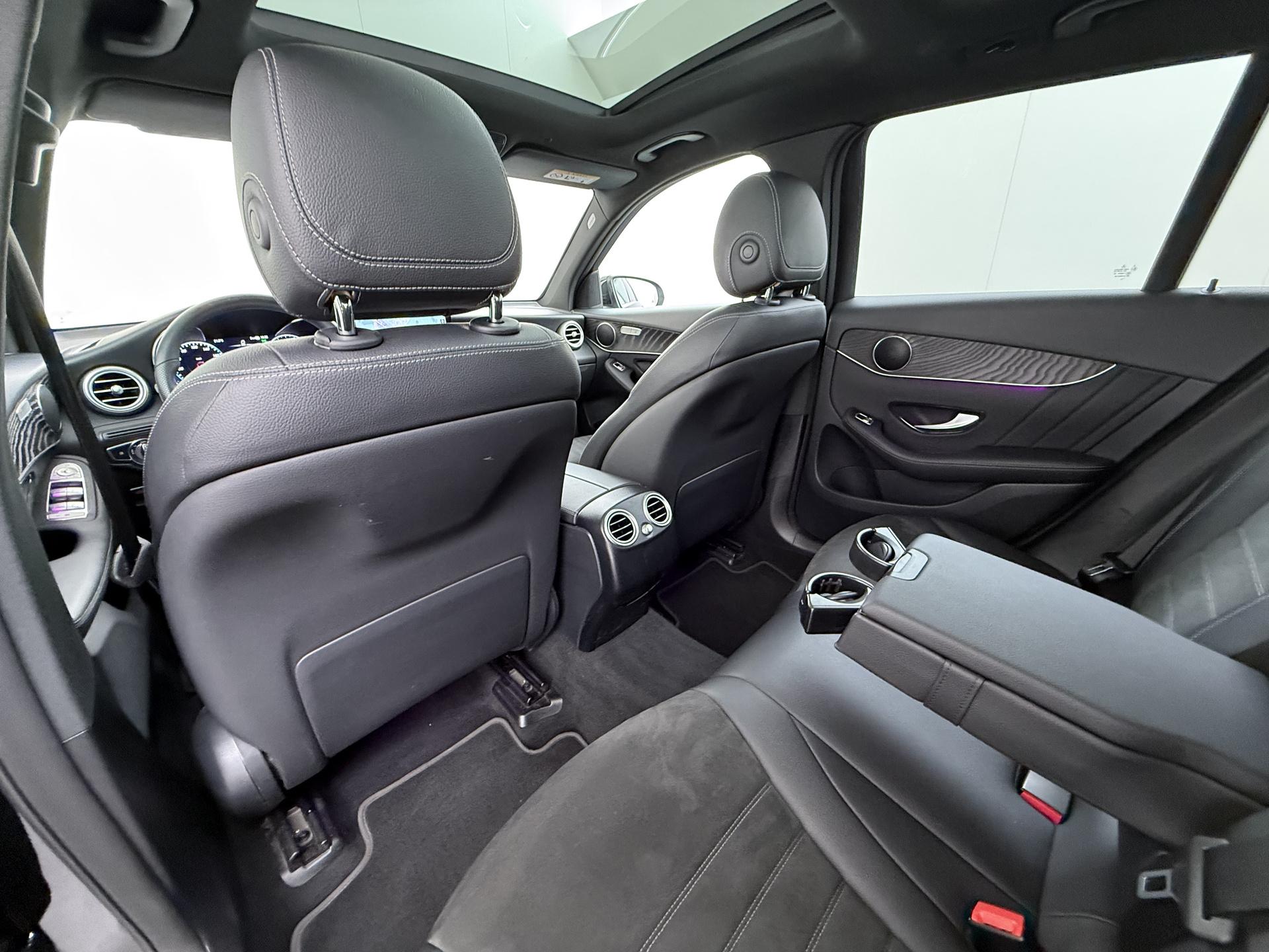 Mercedes-Benz GLC-klasse 300e 4MATIC AMG Line 27