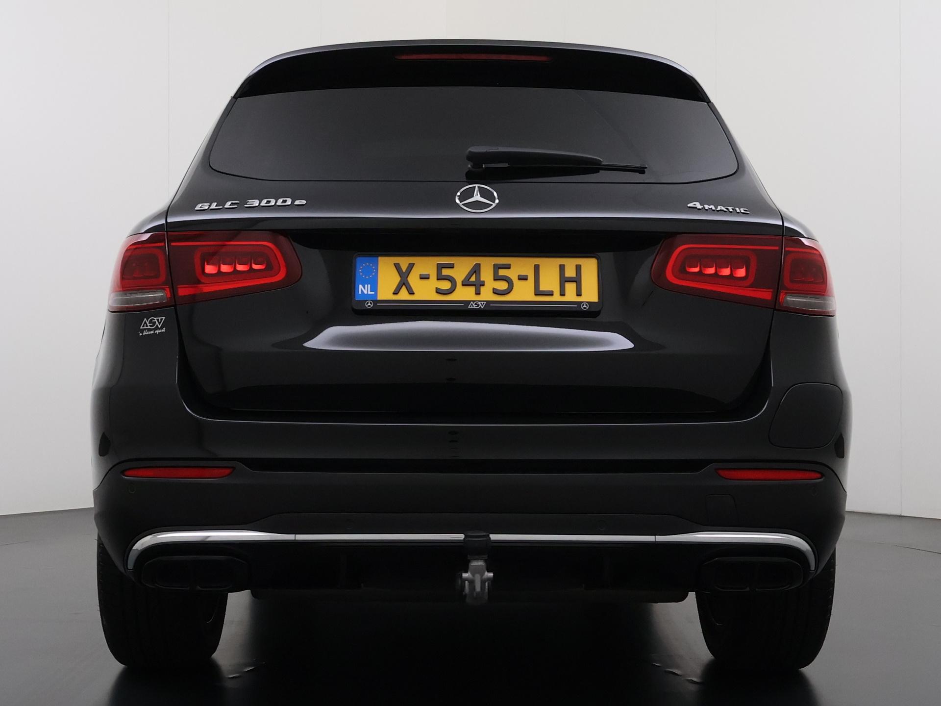 Mercedes-Benz GLC-klasse 300e 4MATIC AMG Line 3