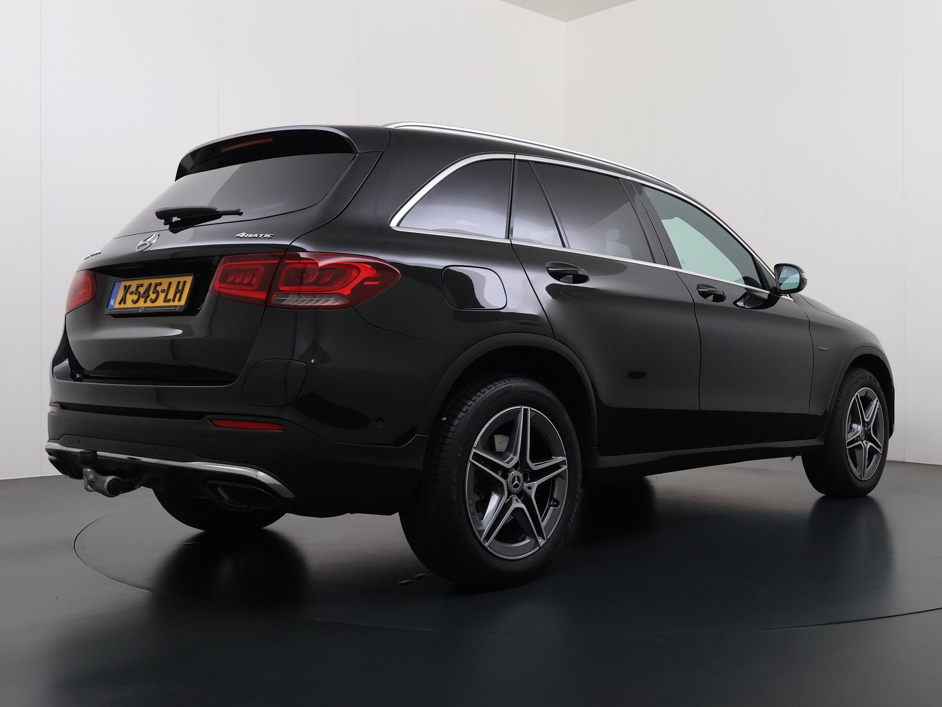 Mercedes-Benz GLC-klasse 300e 4MATIC AMG Line 4