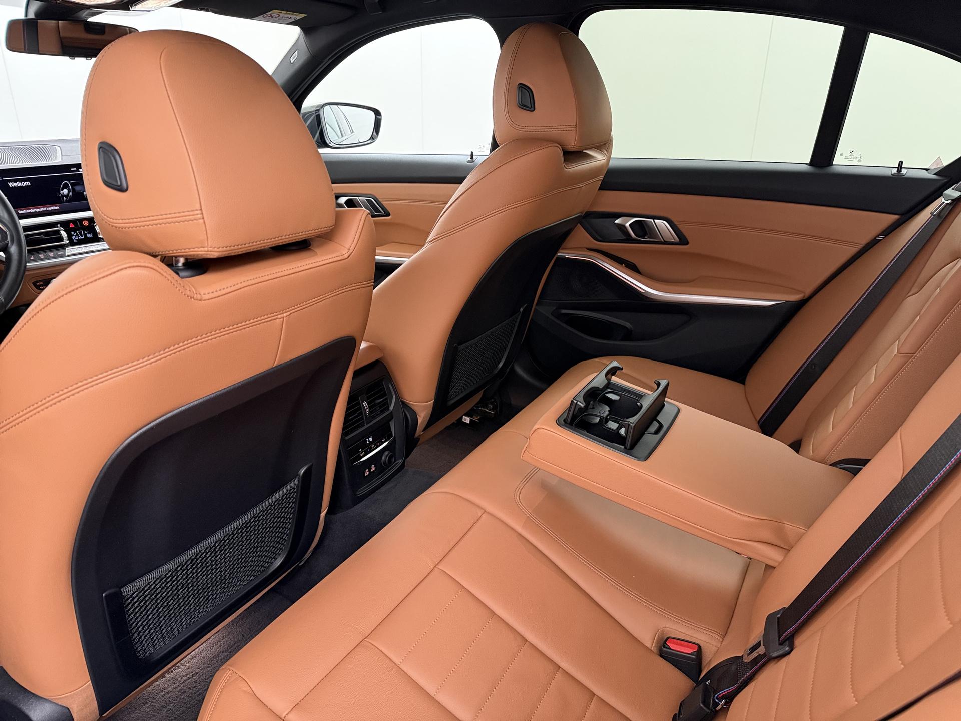 BMW 3-serie 330i High Executive Edition 15