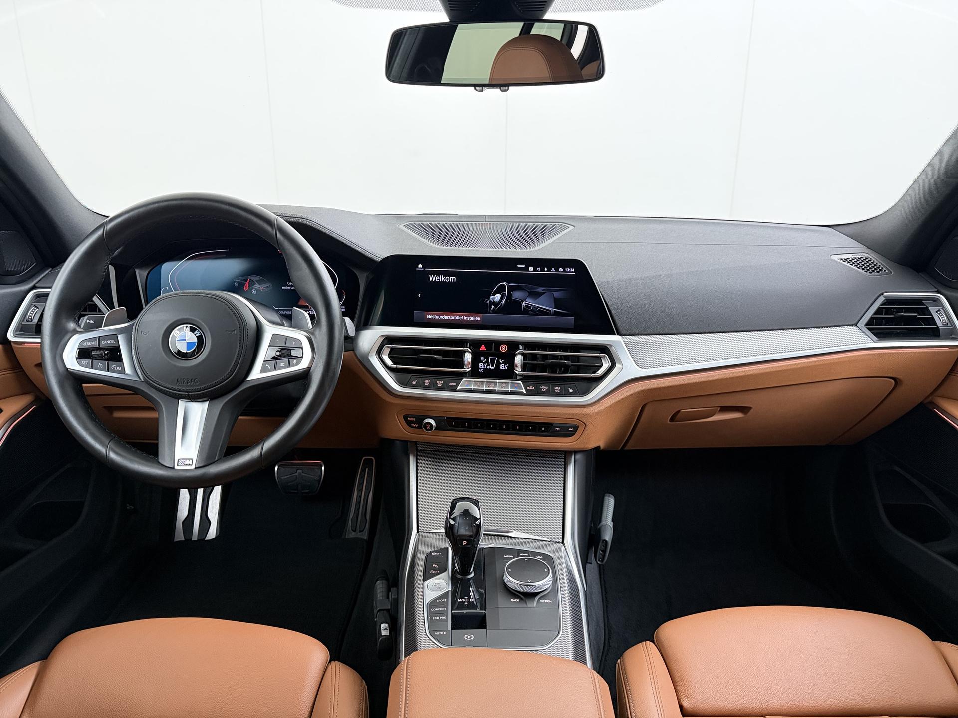 BMW 3-serie 330i High Executive Edition 18