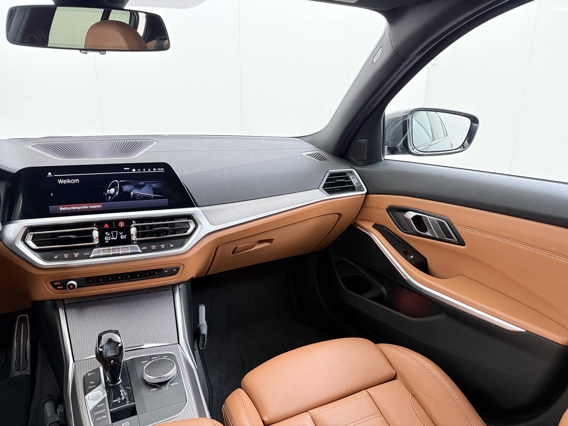 BMW 3-serie 330i High Executive Edition 20