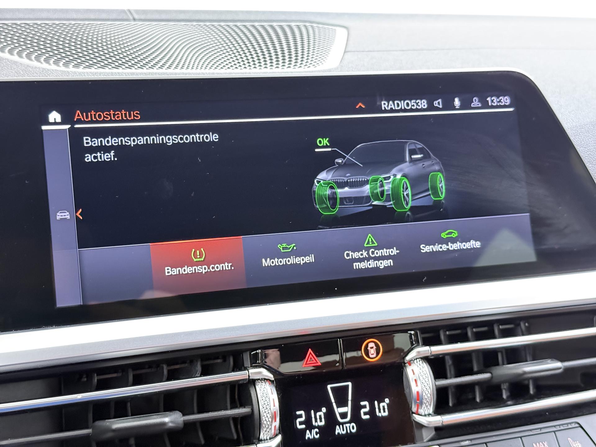 BMW 3-serie 330i High Executive Edition 34