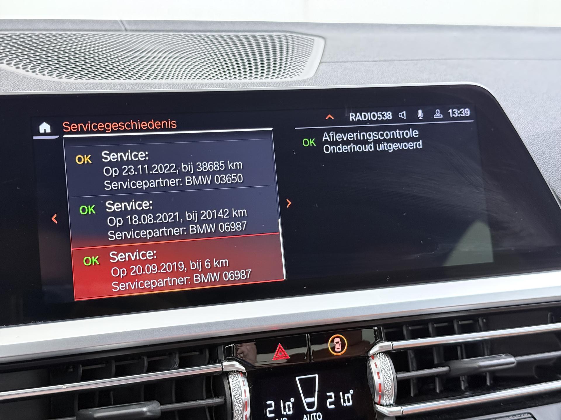 BMW 3-serie 330i High Executive Edition 38