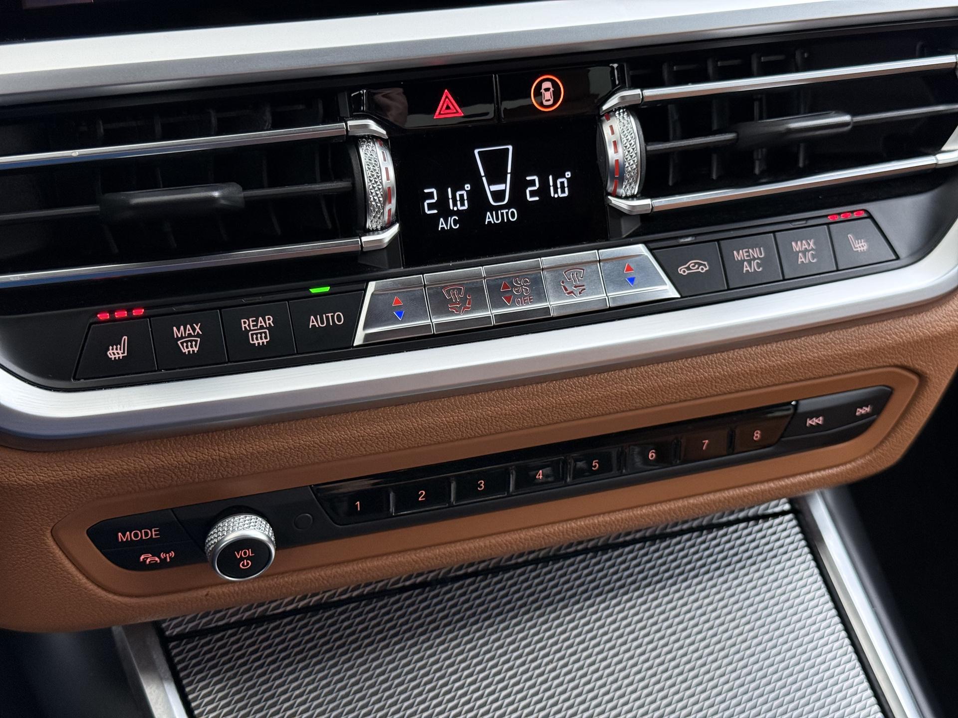 BMW 3-serie 330i High Executive Edition 39