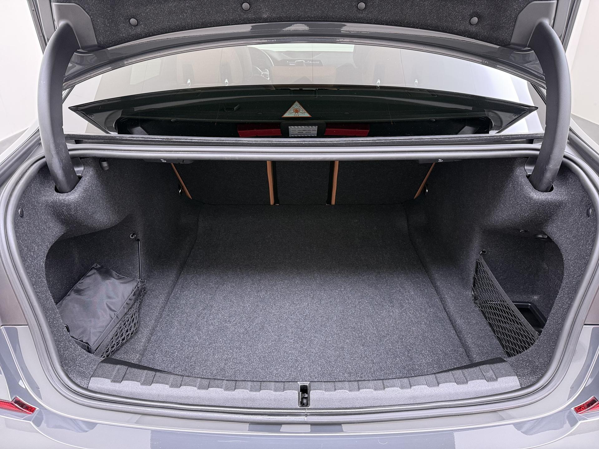 BMW 3-serie 330i High Executive Edition 7