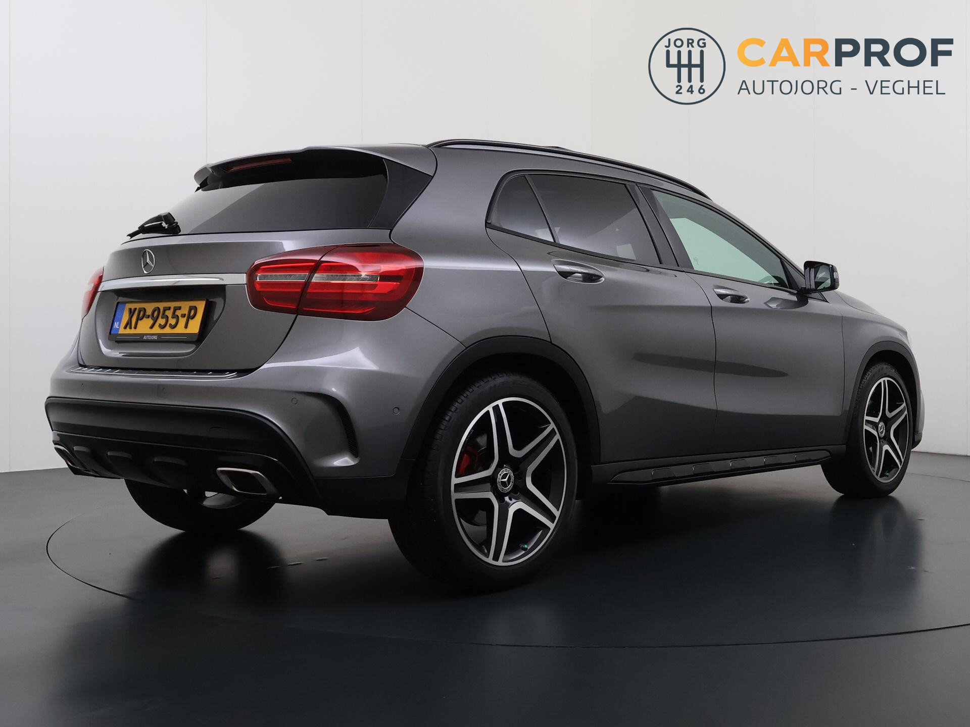 Mercedes-Benz GLA-klasse 180 Business Solution AMG Night Upgrade 2