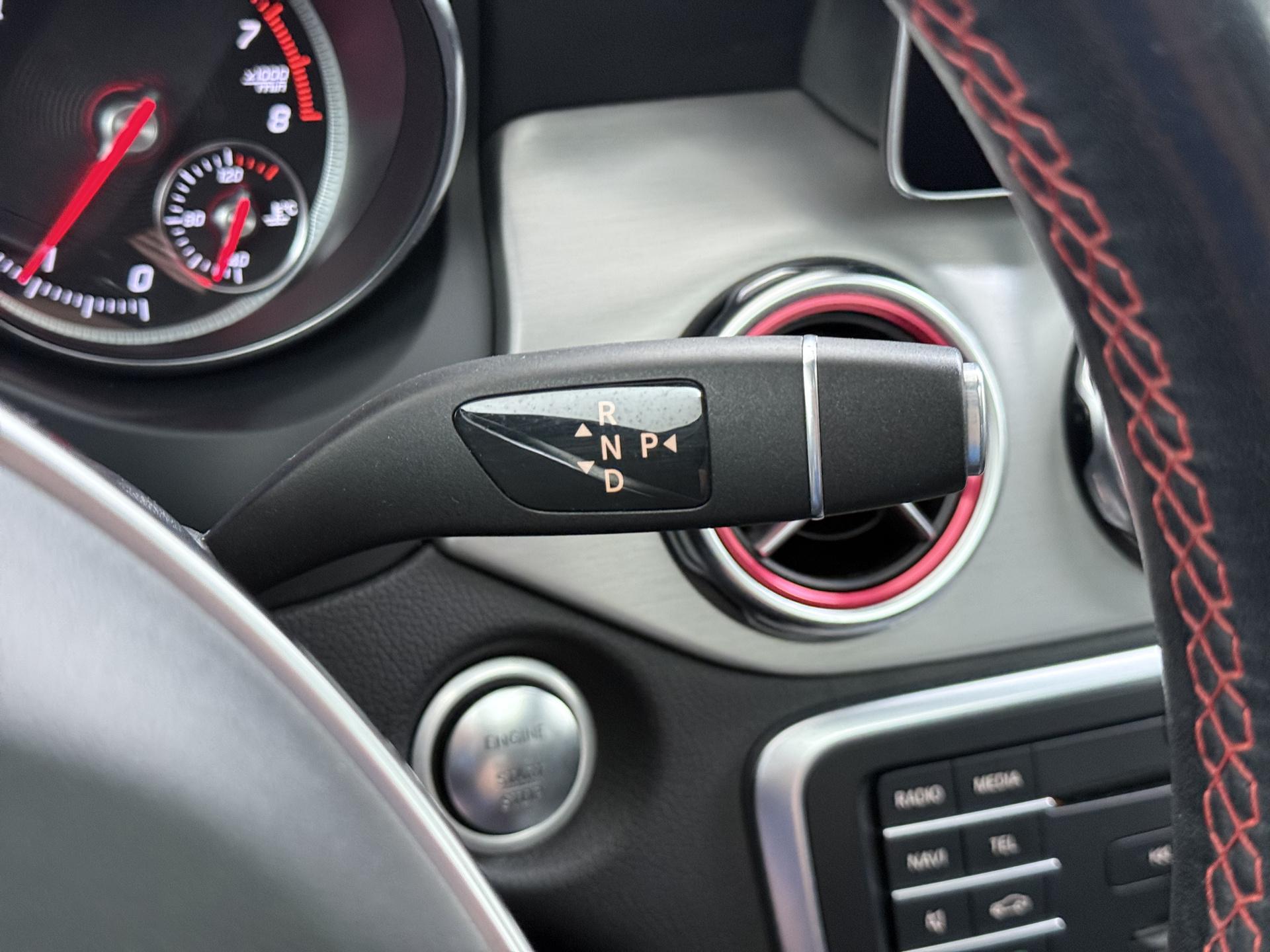 Mercedes-Benz GLA-klasse 180 Business Solution AMG Night Upgrade 23