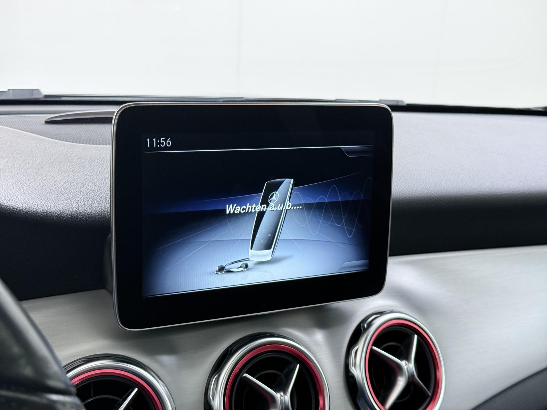 Mercedes-Benz GLA-klasse 180 Business Solution AMG Night Upgrade 27