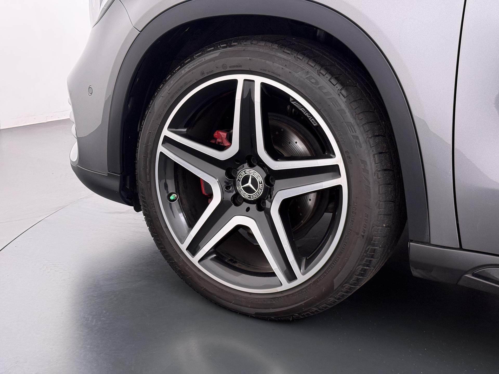 Mercedes-Benz GLA-klasse 180 Business Solution AMG Night Upgrade 8