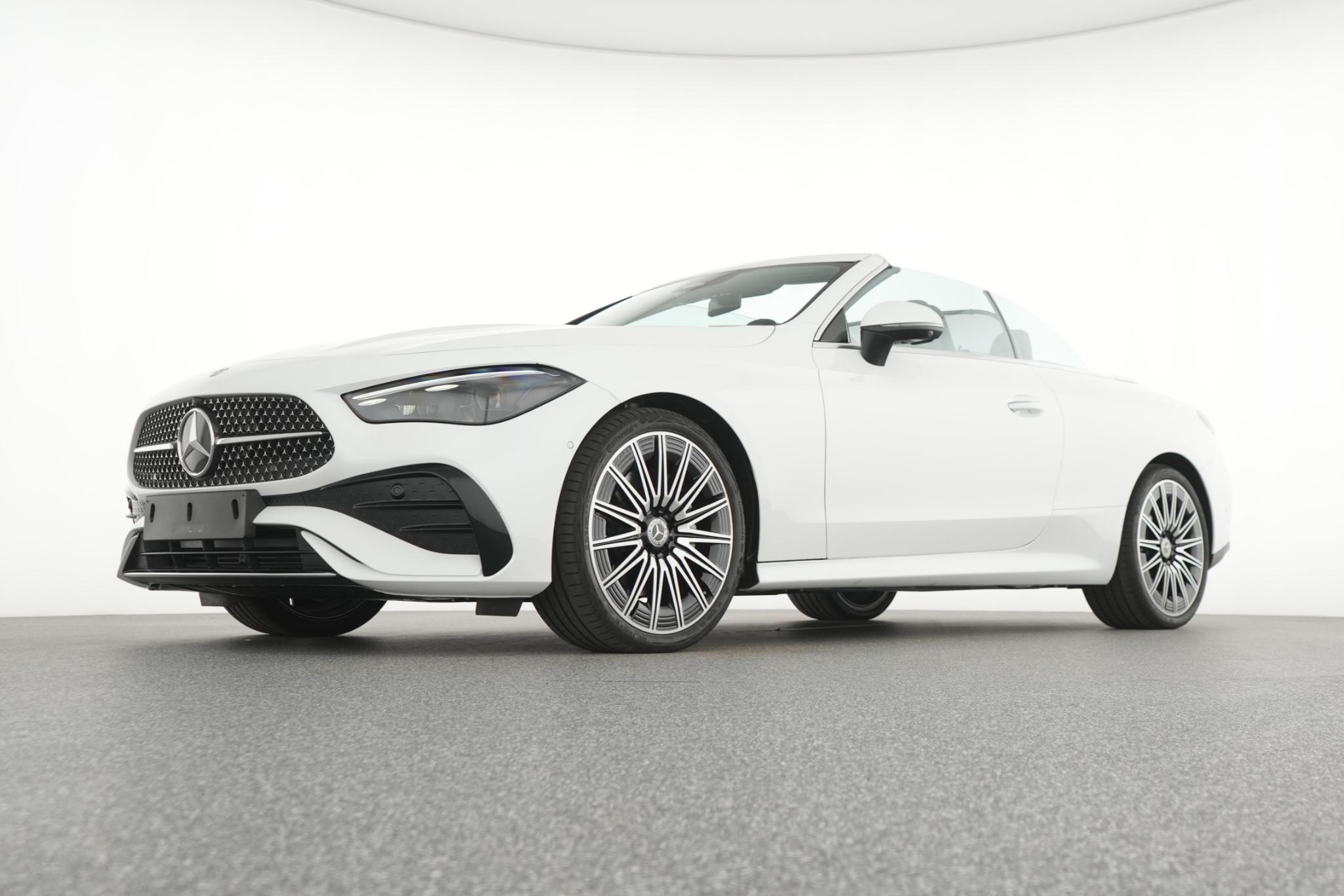 Mercedes-Benz CLE Cabriolet 300 4MATIC AMG Line 10
