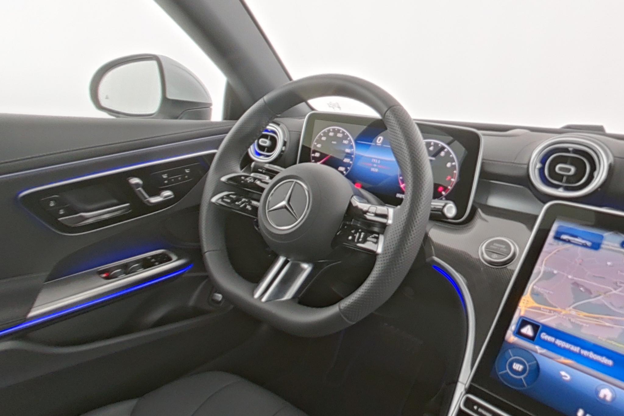 Mercedes-Benz CLE Cabriolet 300 4MATIC AMG Line 3