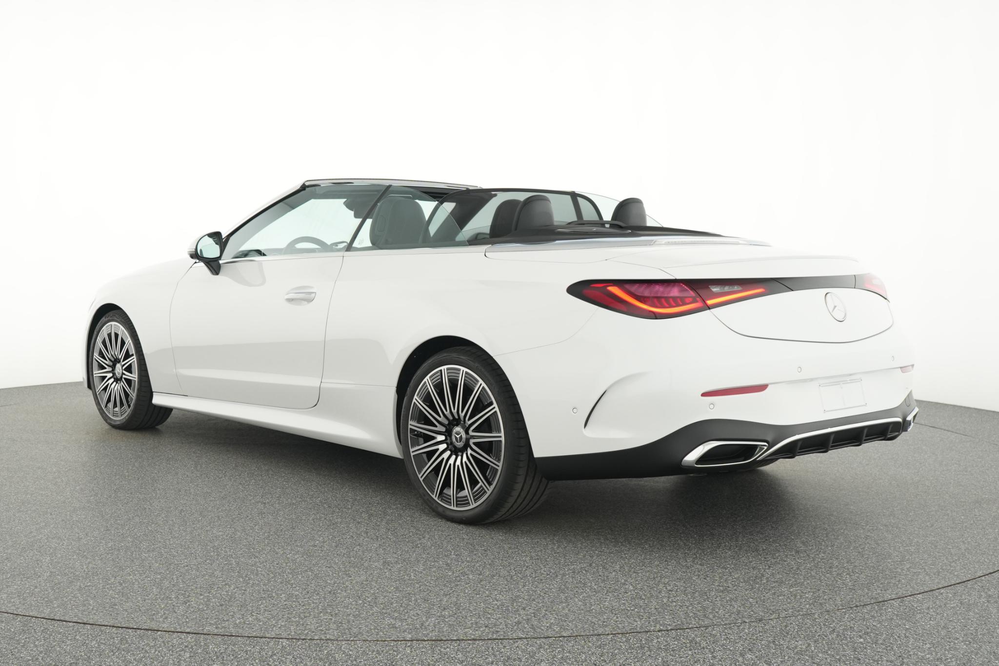 Mercedes-Benz CLE Cabriolet 300 4MATIC AMG Line 6