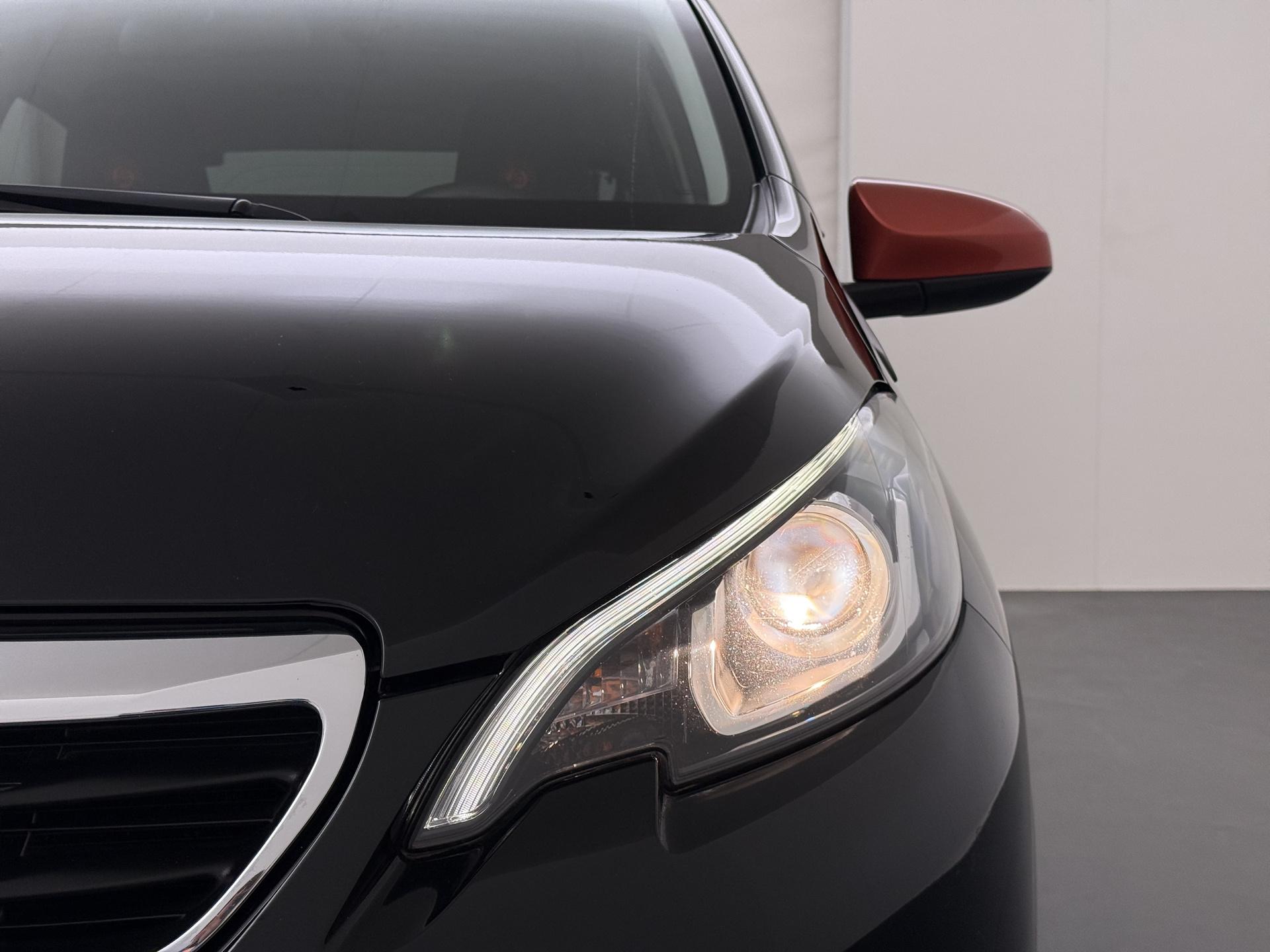 Peugeot 108 1.2 Puretech TOP! Roland Garros 14