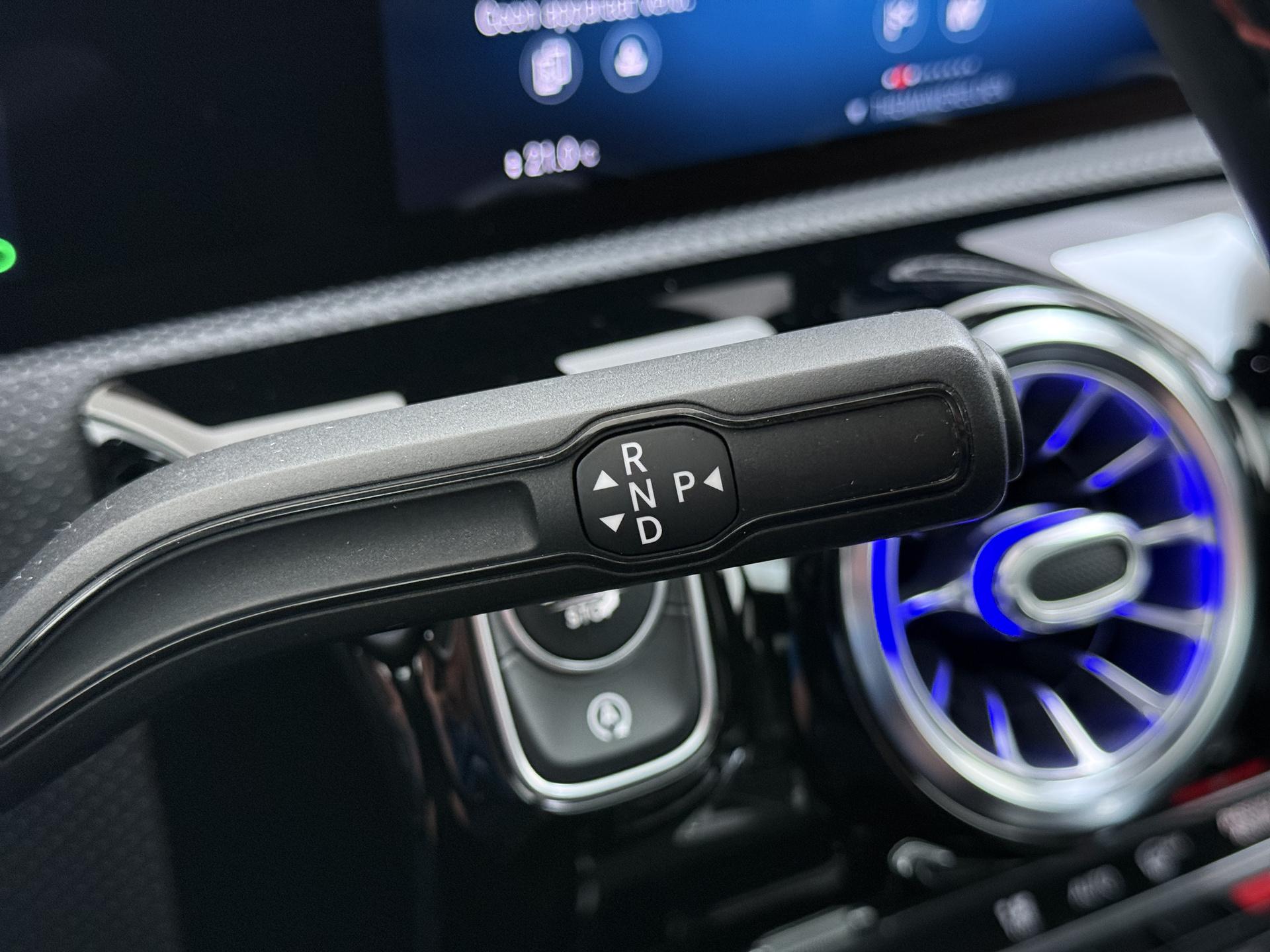 Mercedes-Benz A-klasse 200 Business Solution AMG 19