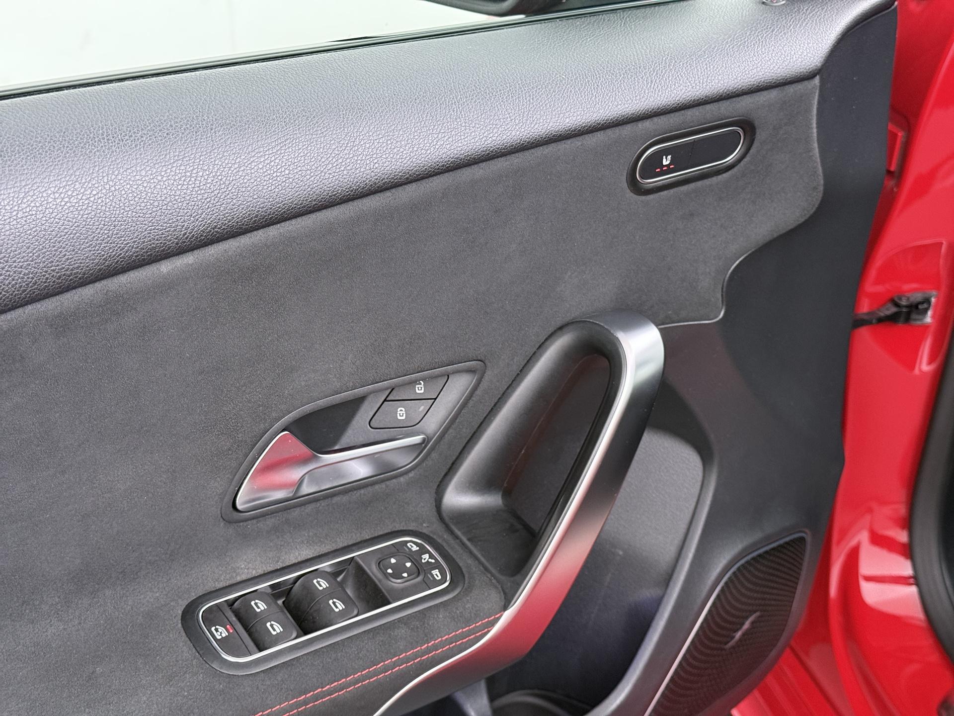 Mercedes-Benz A-klasse 200 Business Solution AMG 23