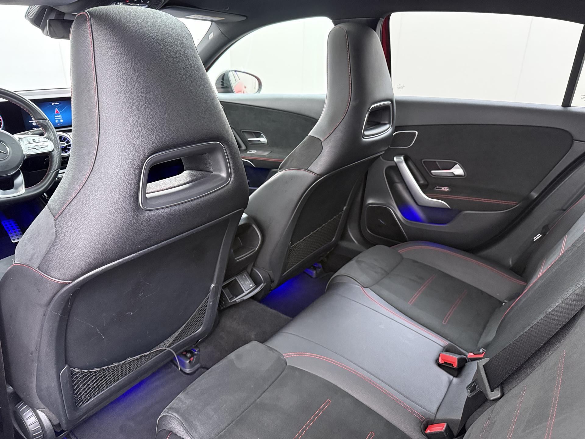 Mercedes-Benz A-klasse 200 Business Solution AMG 25