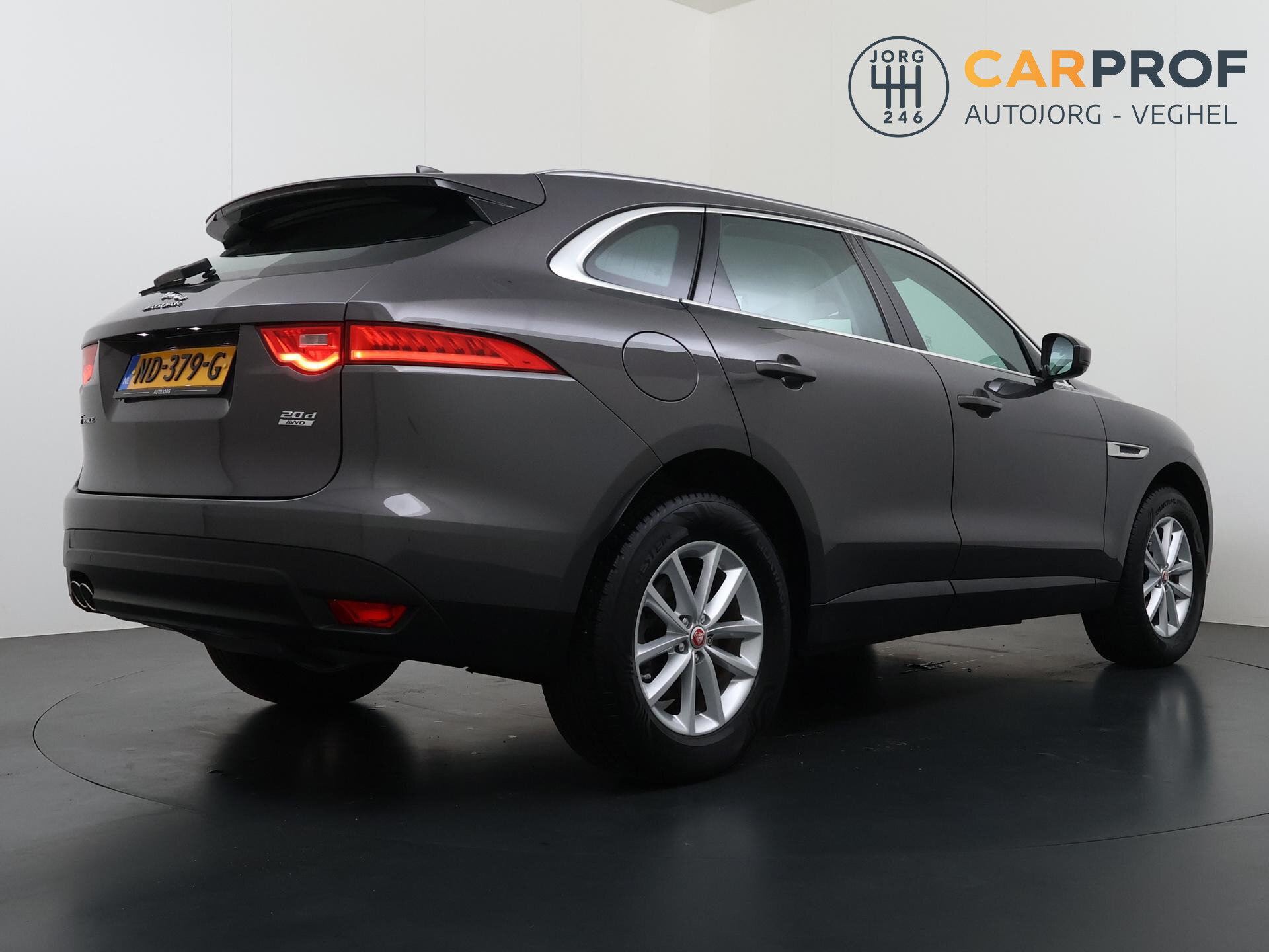 Jaguar F-PACE 2.0 Pure AWD 20d 2
