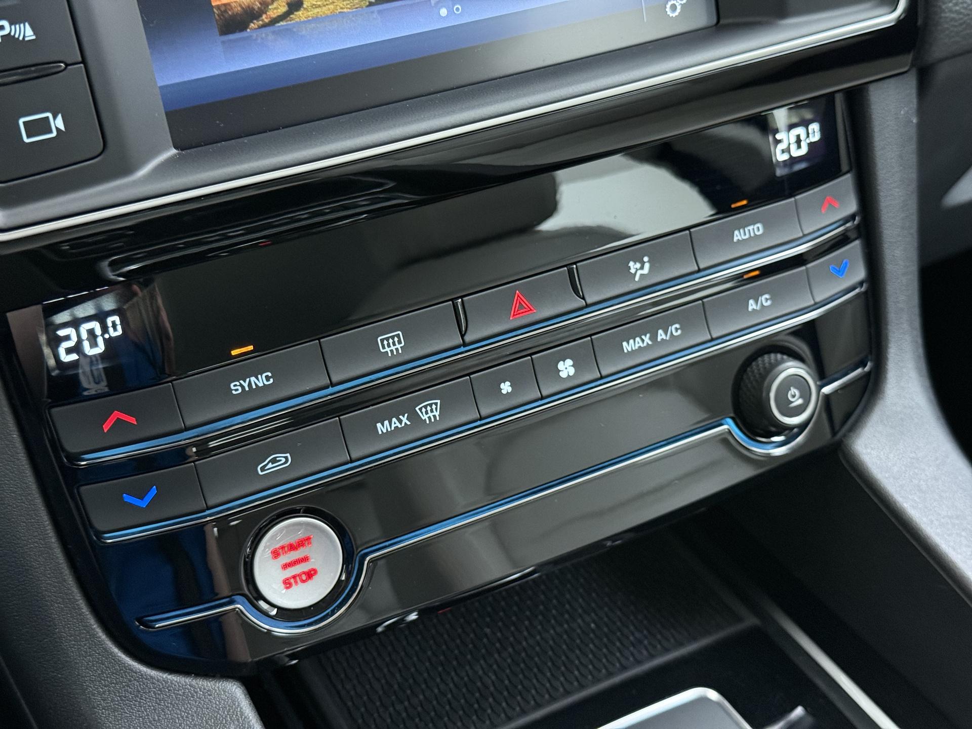 Jaguar F-PACE 2.0 Pure AWD 20d 33