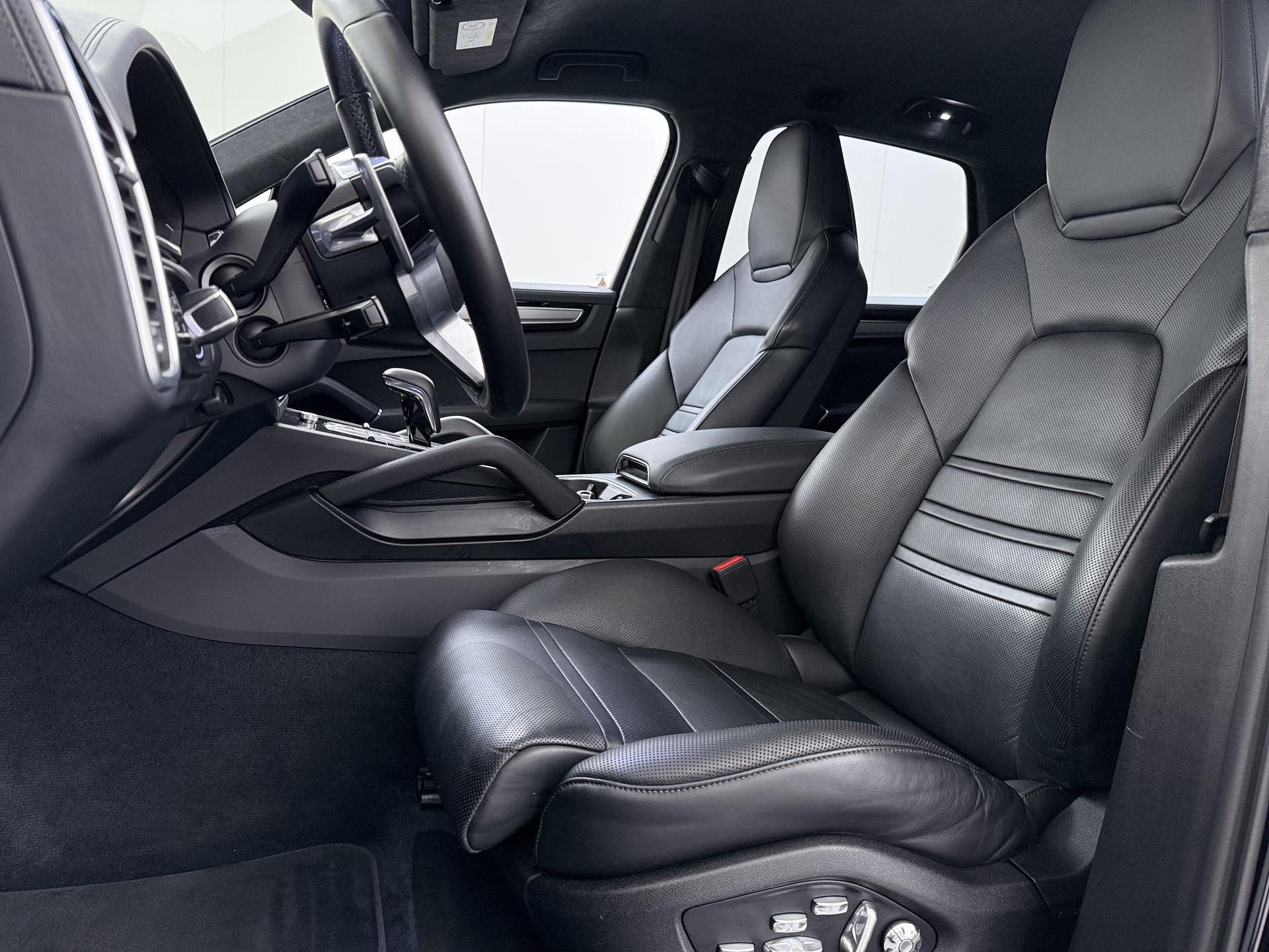 Porsche Cayenne 2.9 S 14