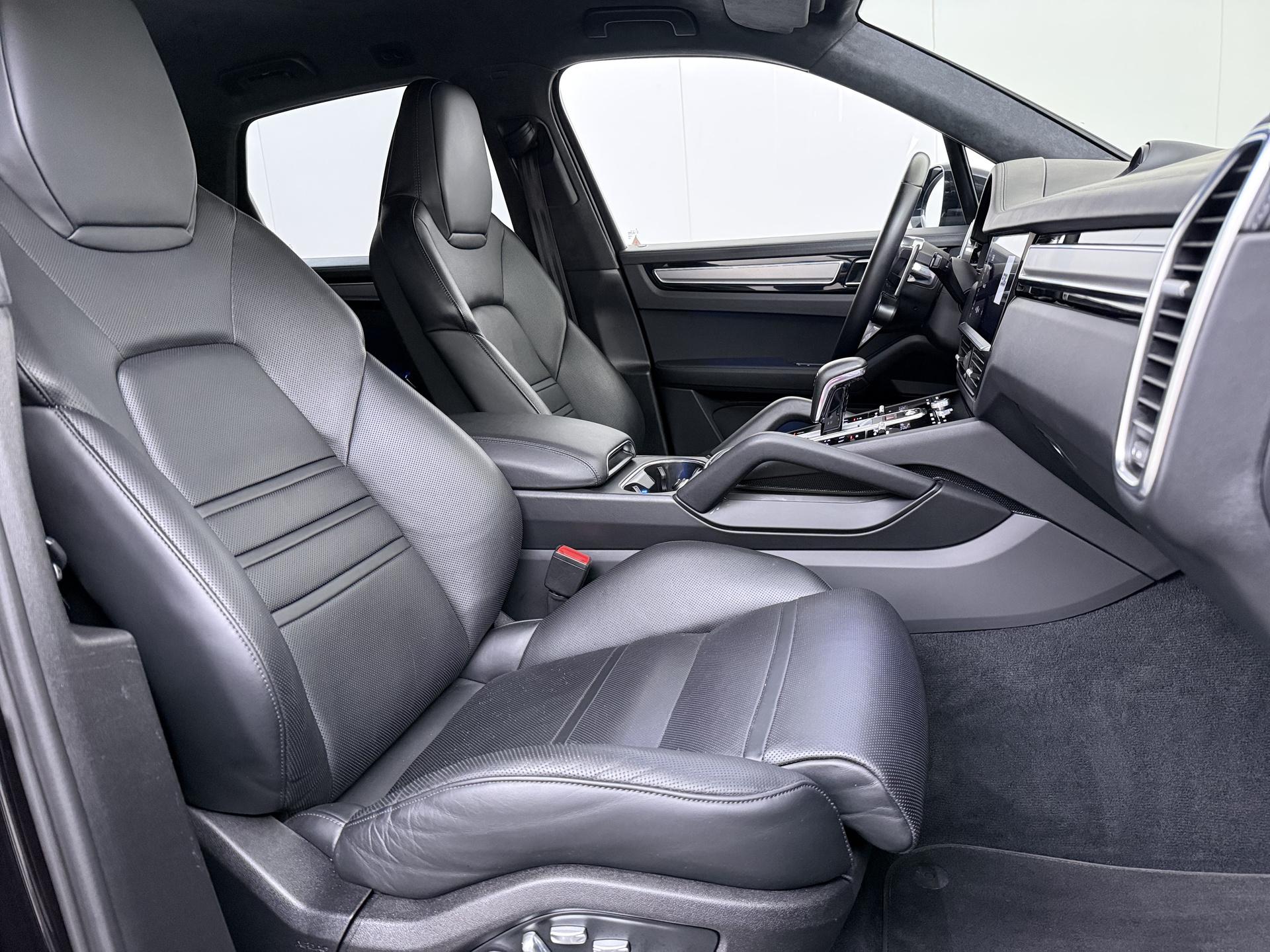 Porsche Cayenne 2.9 S 38