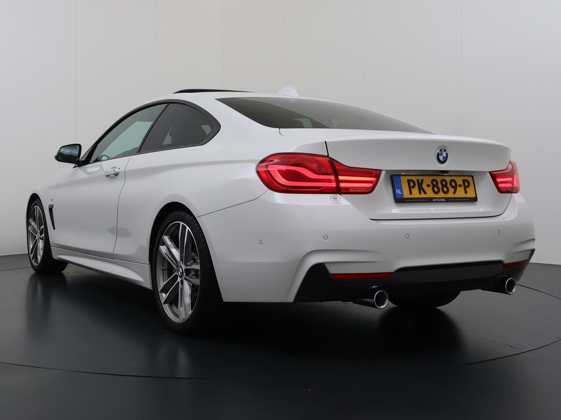 BMW 4-serie Coupé 420i High Executive 1