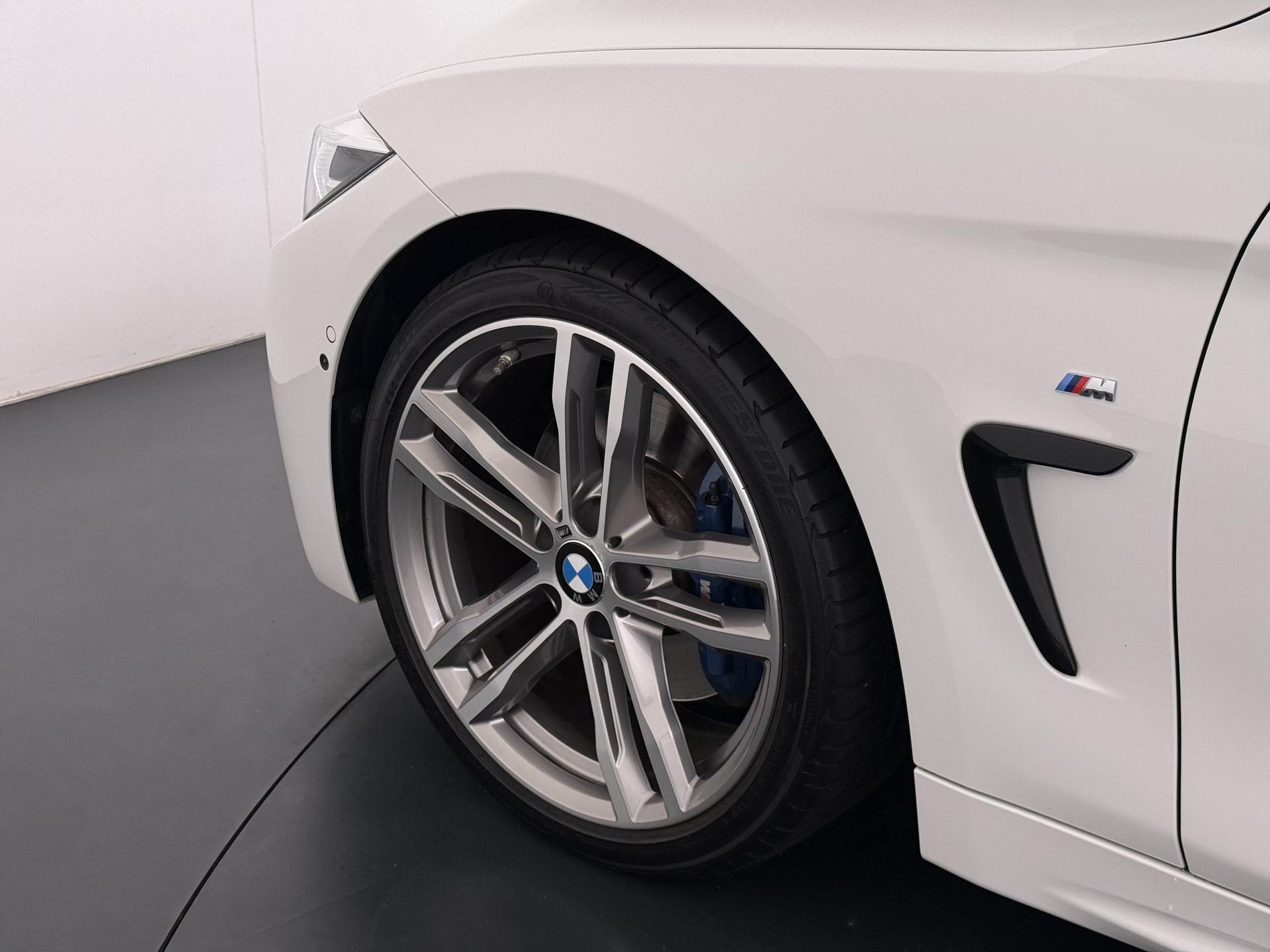 BMW 4-serie Coupé 420i High Executive 14