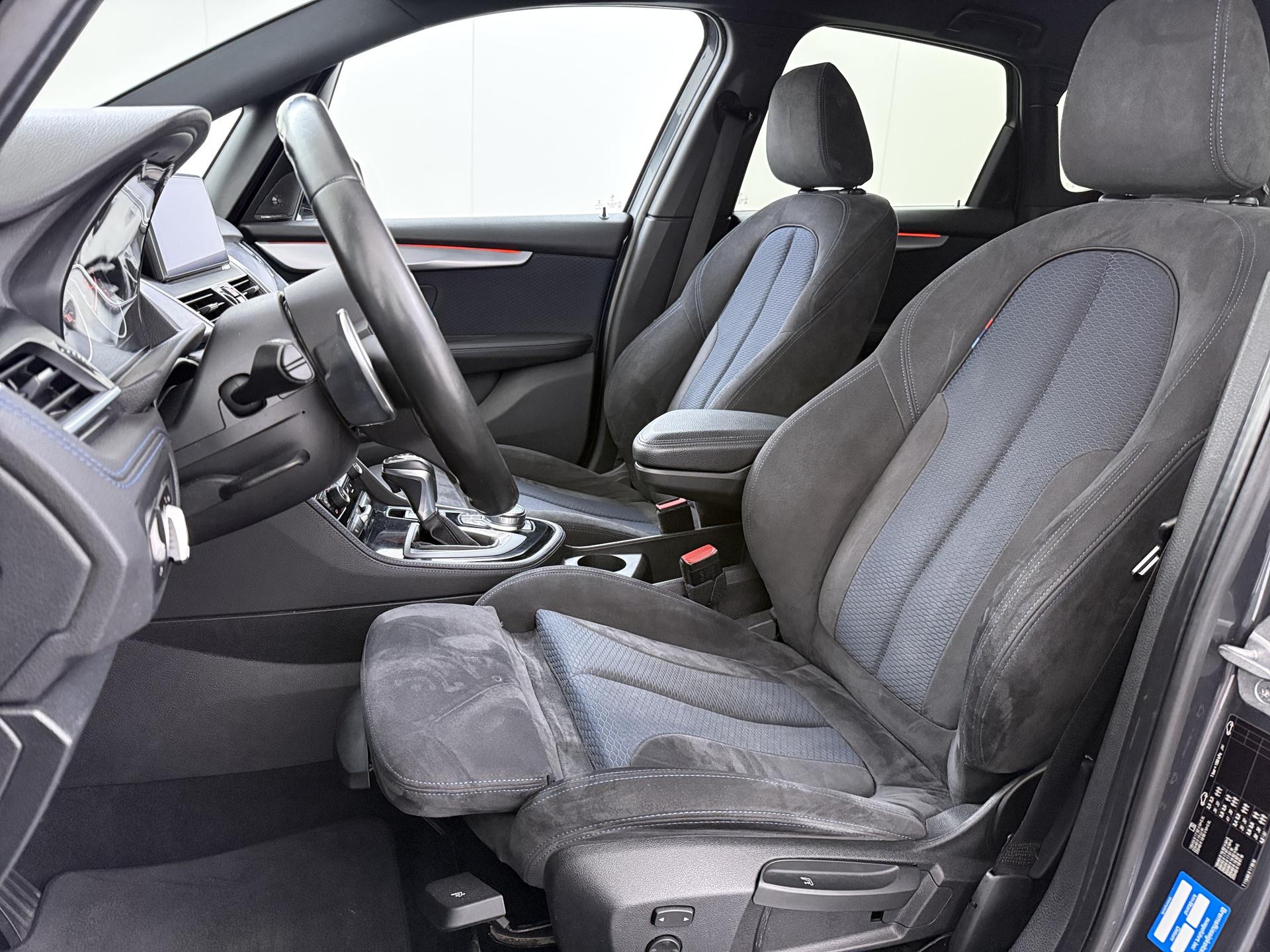 BMW 2-serie Active Tourer 220i High Executive 6